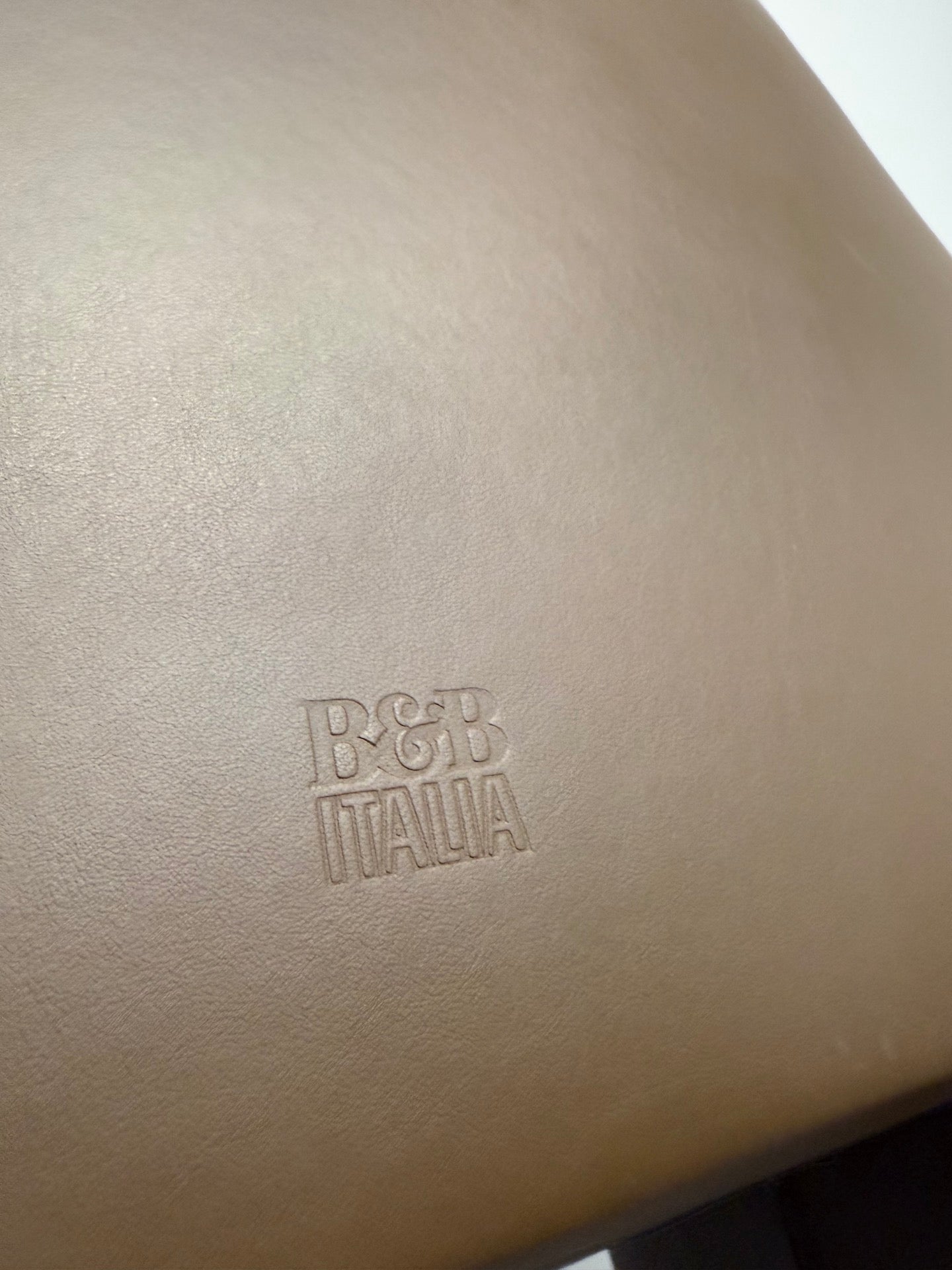 B&B Italia Posa Armchair – Italian Design by Antonio Citterio - Brown Leather