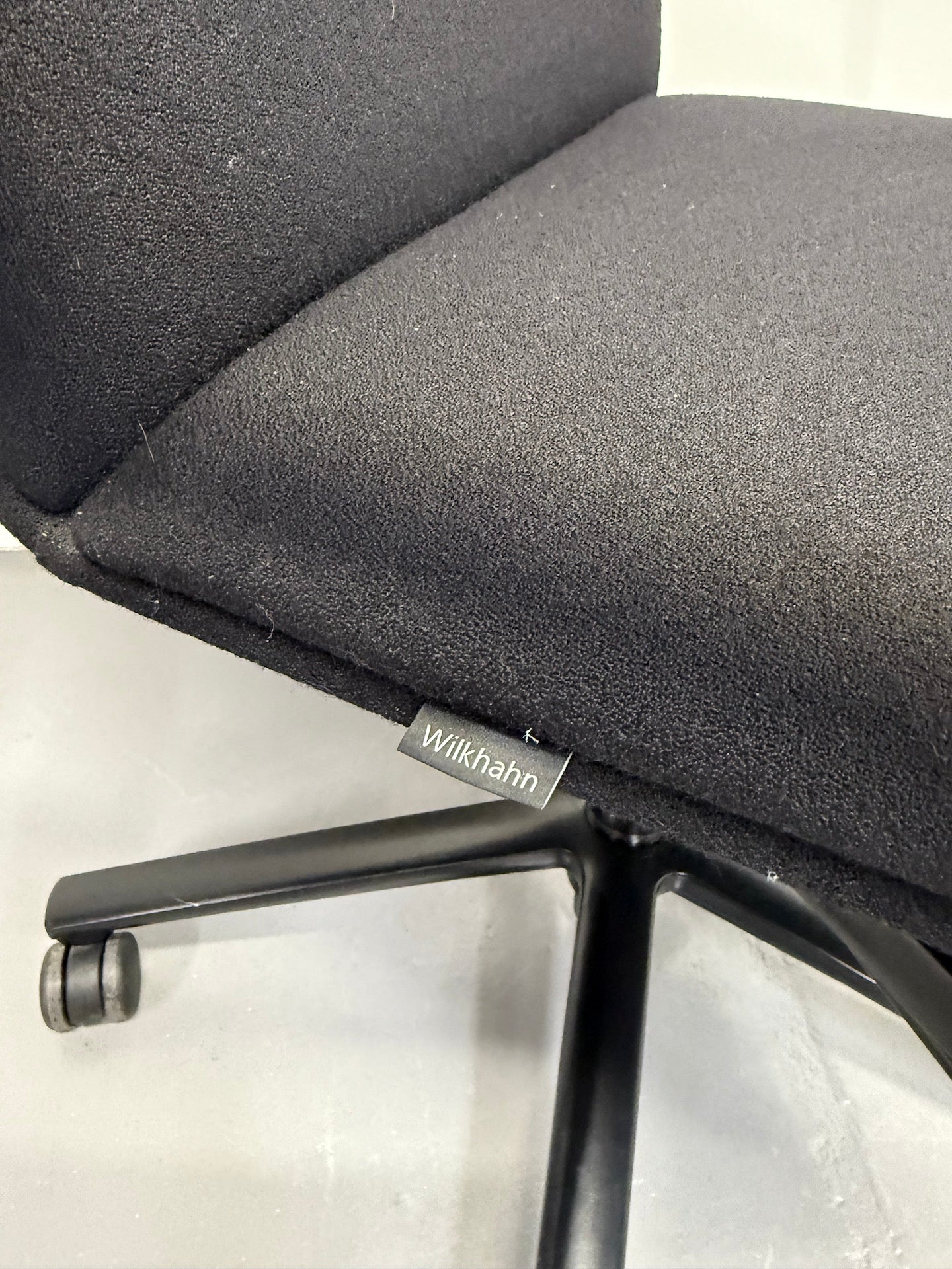 Wilkhahn FS 204/7 Medium Back Swivel Chair – Black Fabric with Fixed Arms