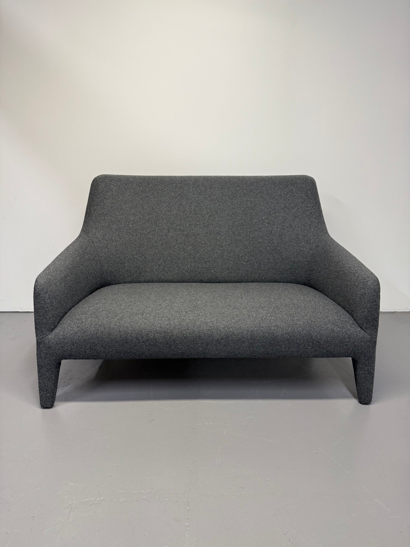 Jardan Kelly 2-Seater Sofa – Dark Grey Wool Blend