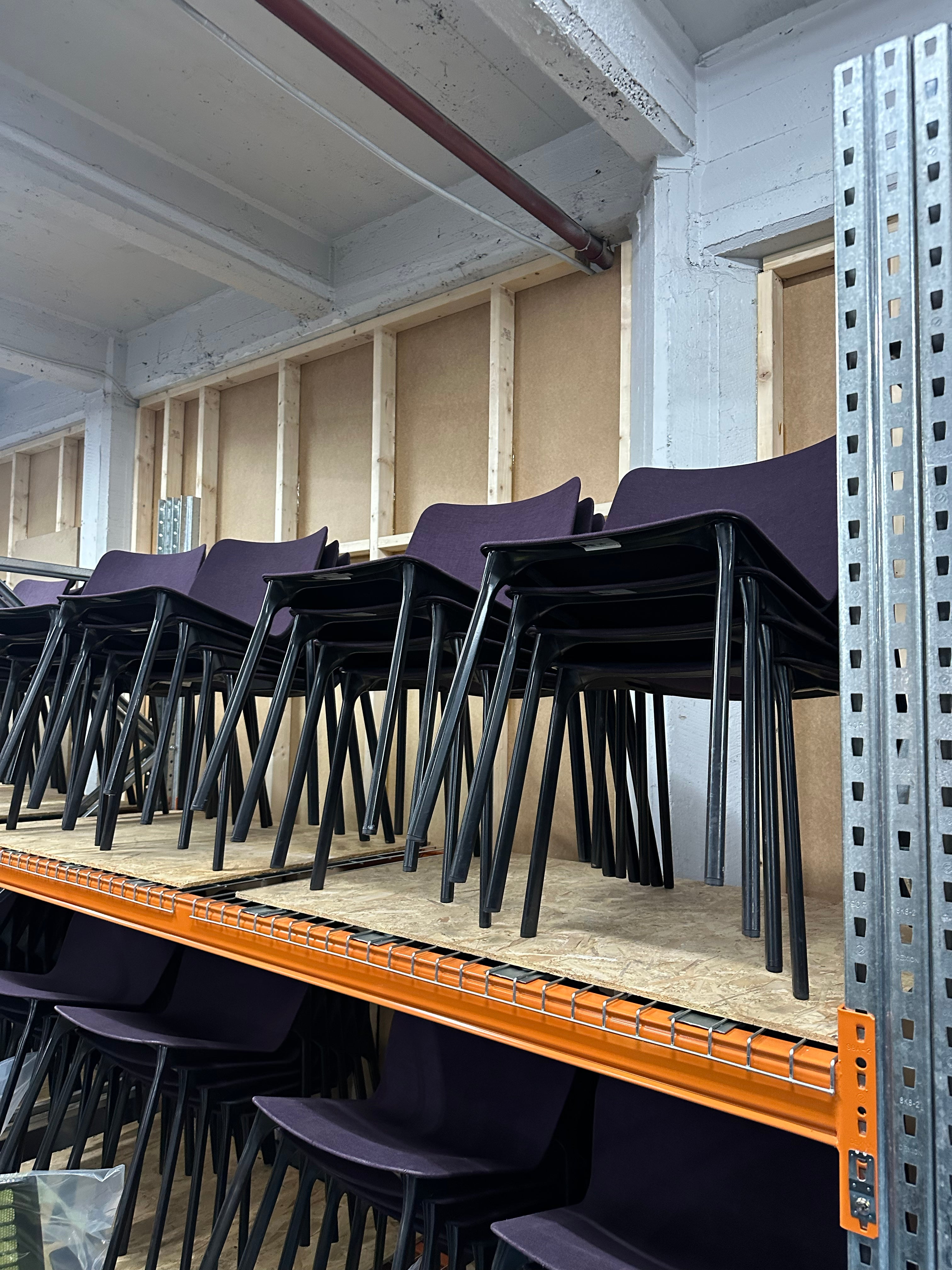 Wilkhahn Chassis Chair – Purple/Black