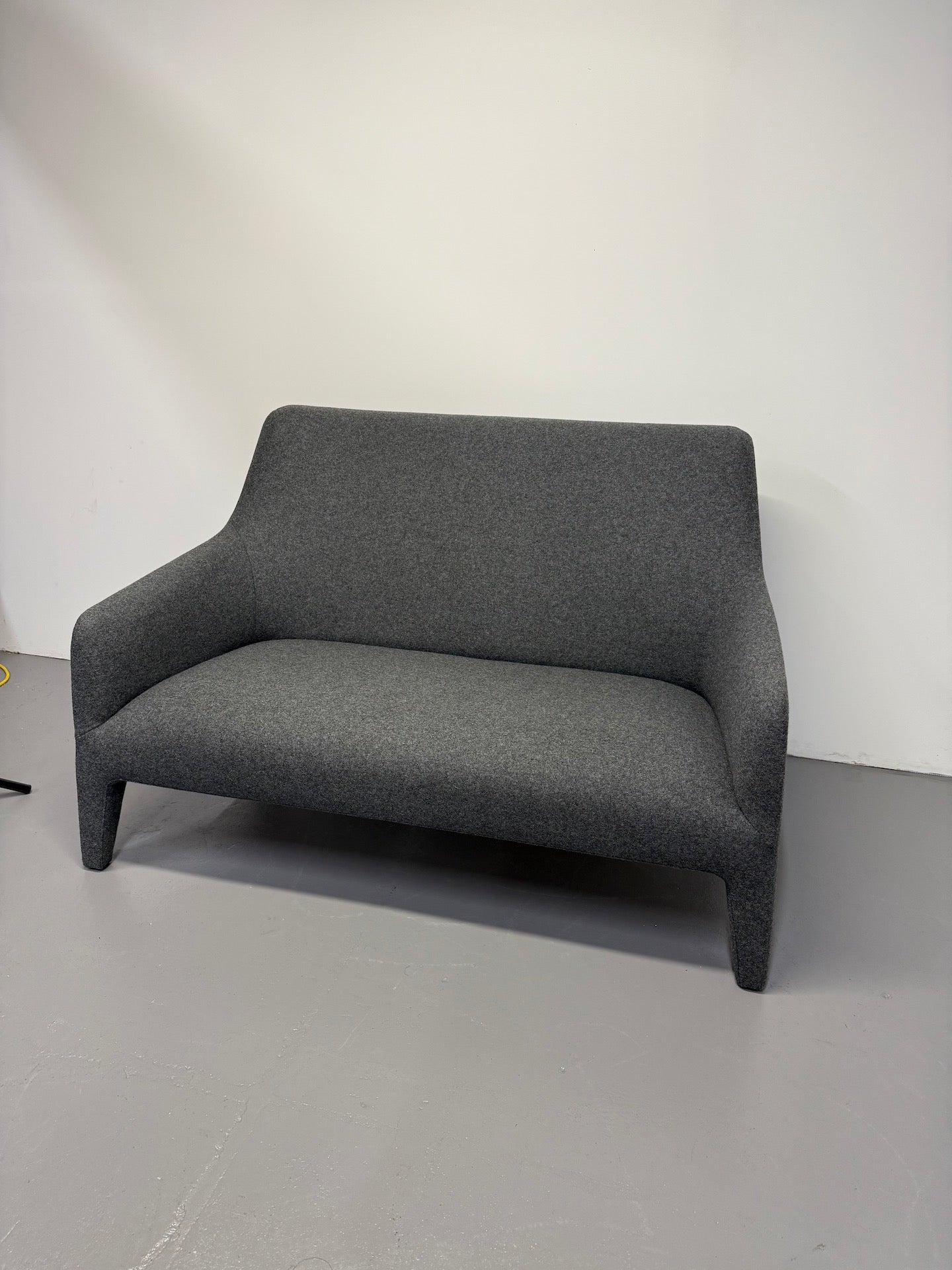 Jardan Kelly 2-Seater Sofa – Dark Grey Wool Blend