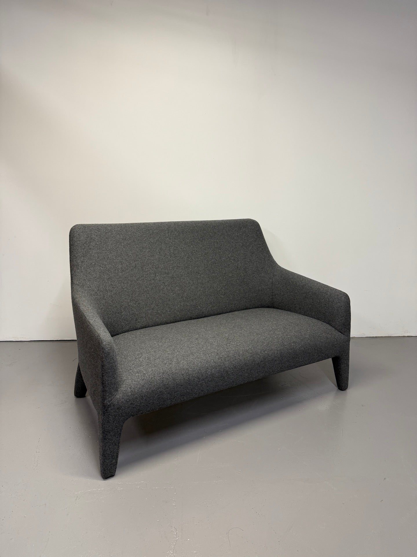 Jardan Kelly 2-Seater Sofa – Dark Grey Wool Blend