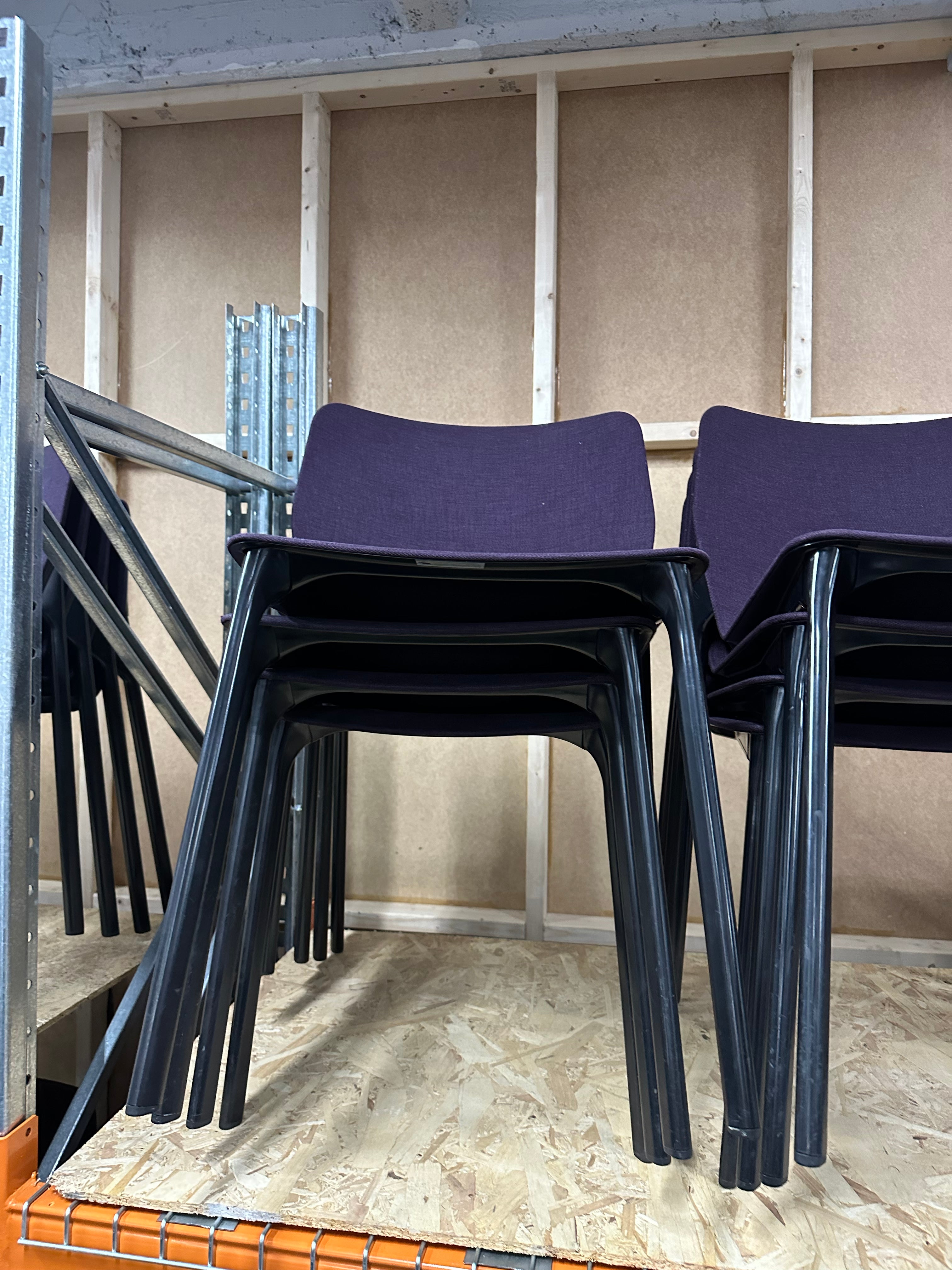 Wilkhahn Chassis Chair – Purple/Black