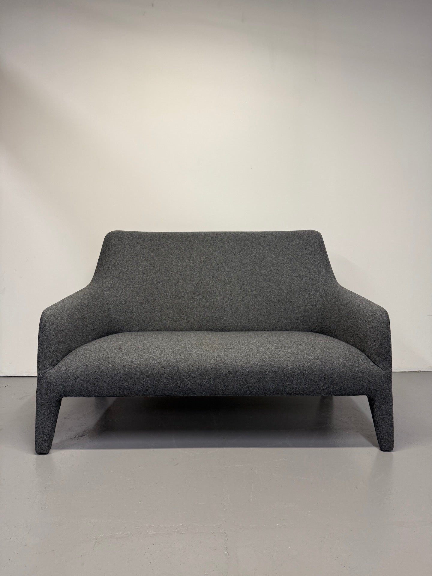 Jardan Kelly 2-Seater Sofa – Dark Grey Wool Blend