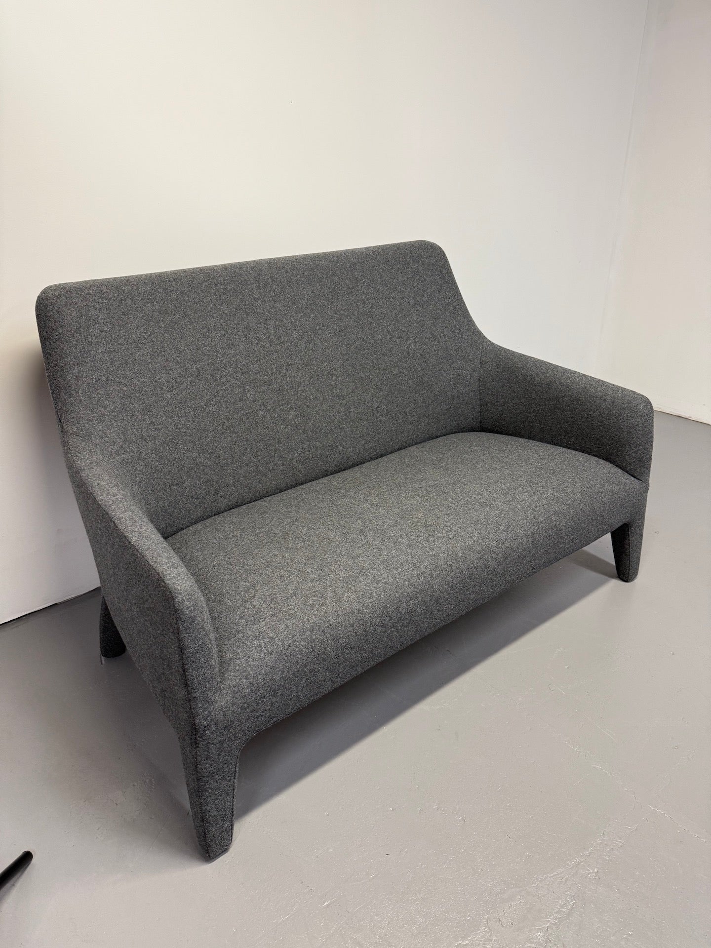 Jardan Kelly 2-Seater Sofa – Dark Grey Wool Blend