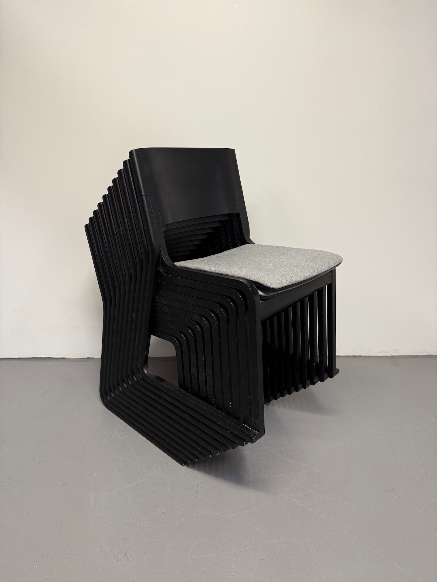 Chorus Theo Dining Chair by Simon Pengelly – Black Frame with Grey Upholstered Seat