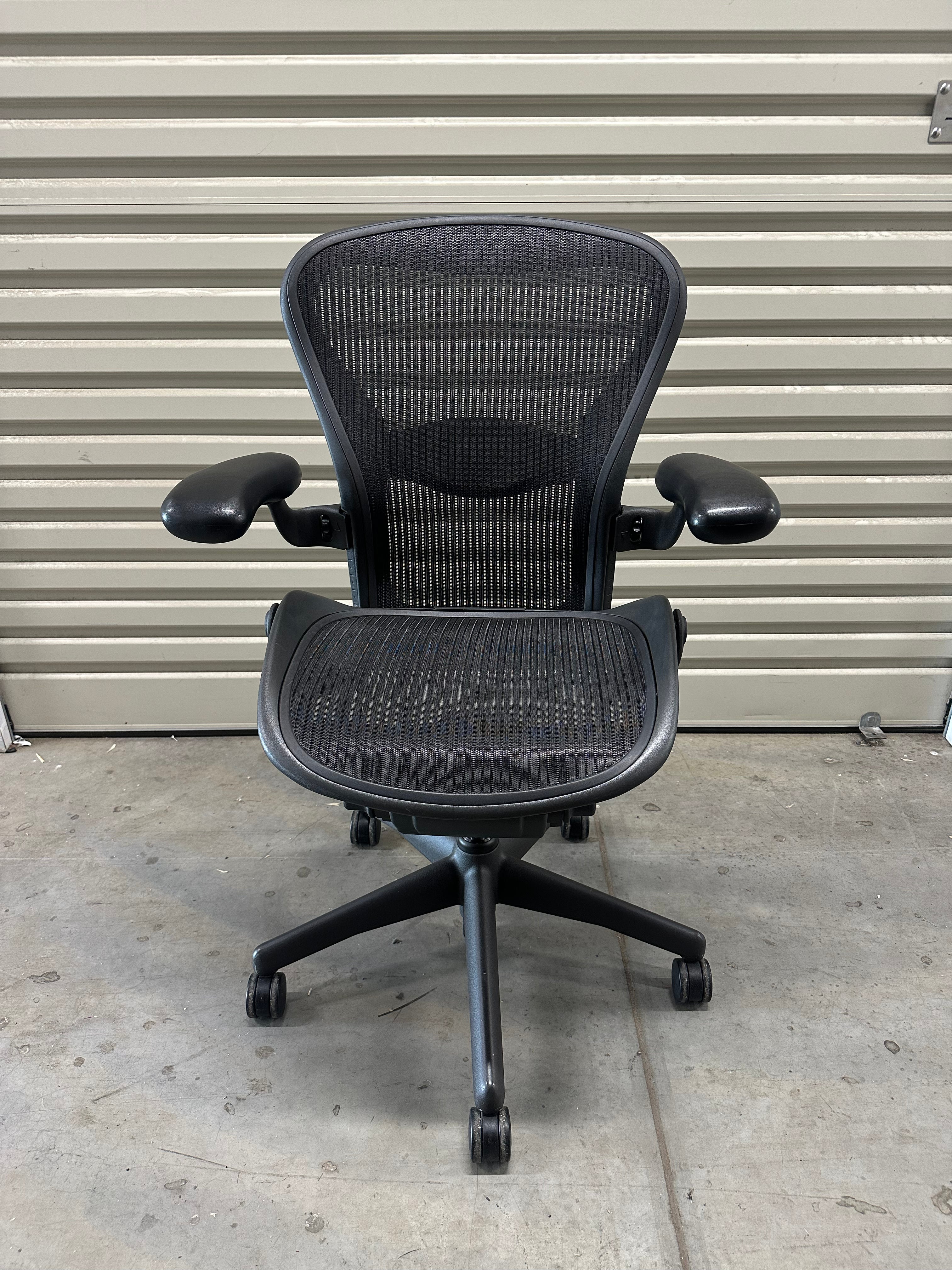 Herman Miller Aeron with Armrest - Lumber Support (Size B)