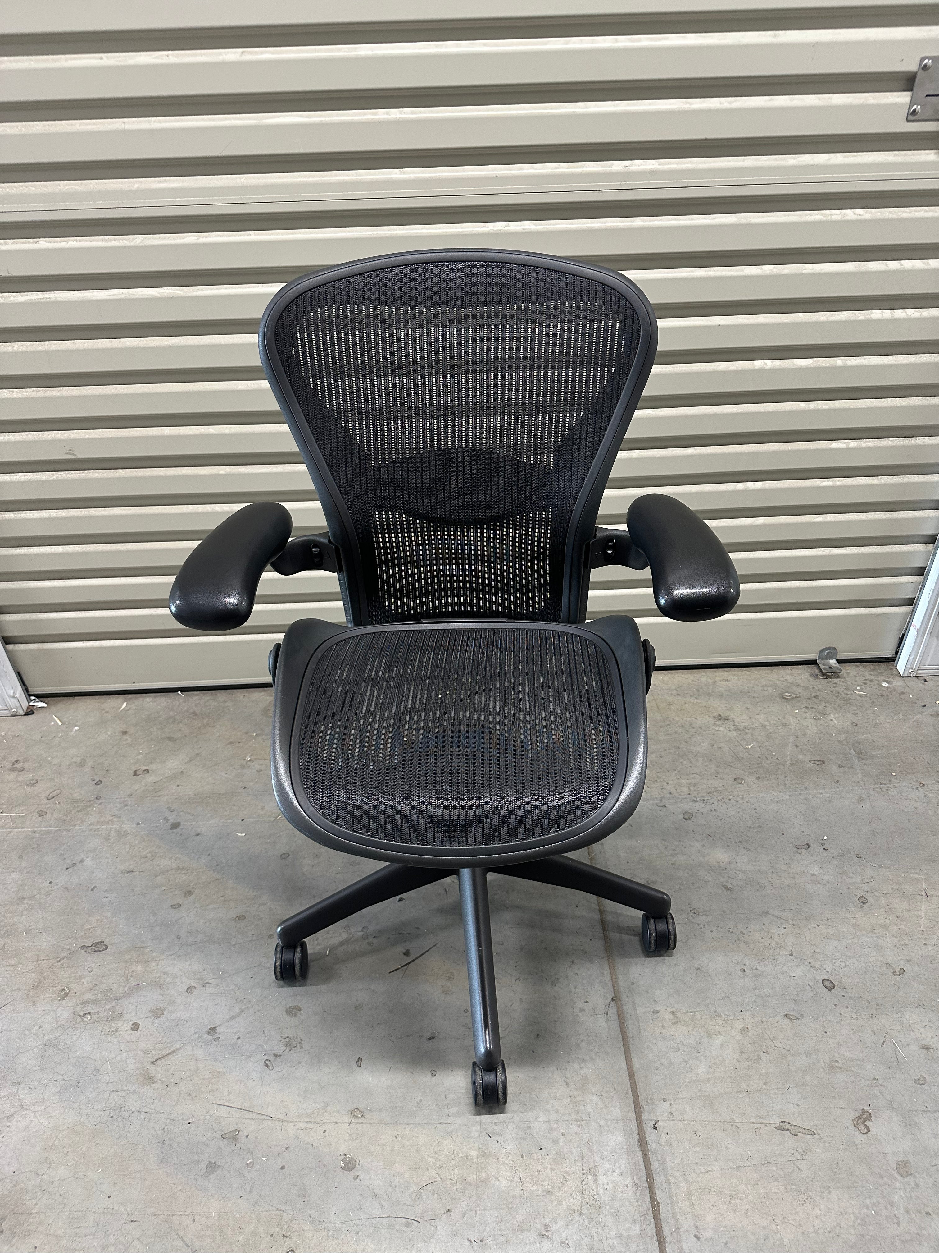 Herman Miller Aeron with Armrest - Lumber Support (Size B)