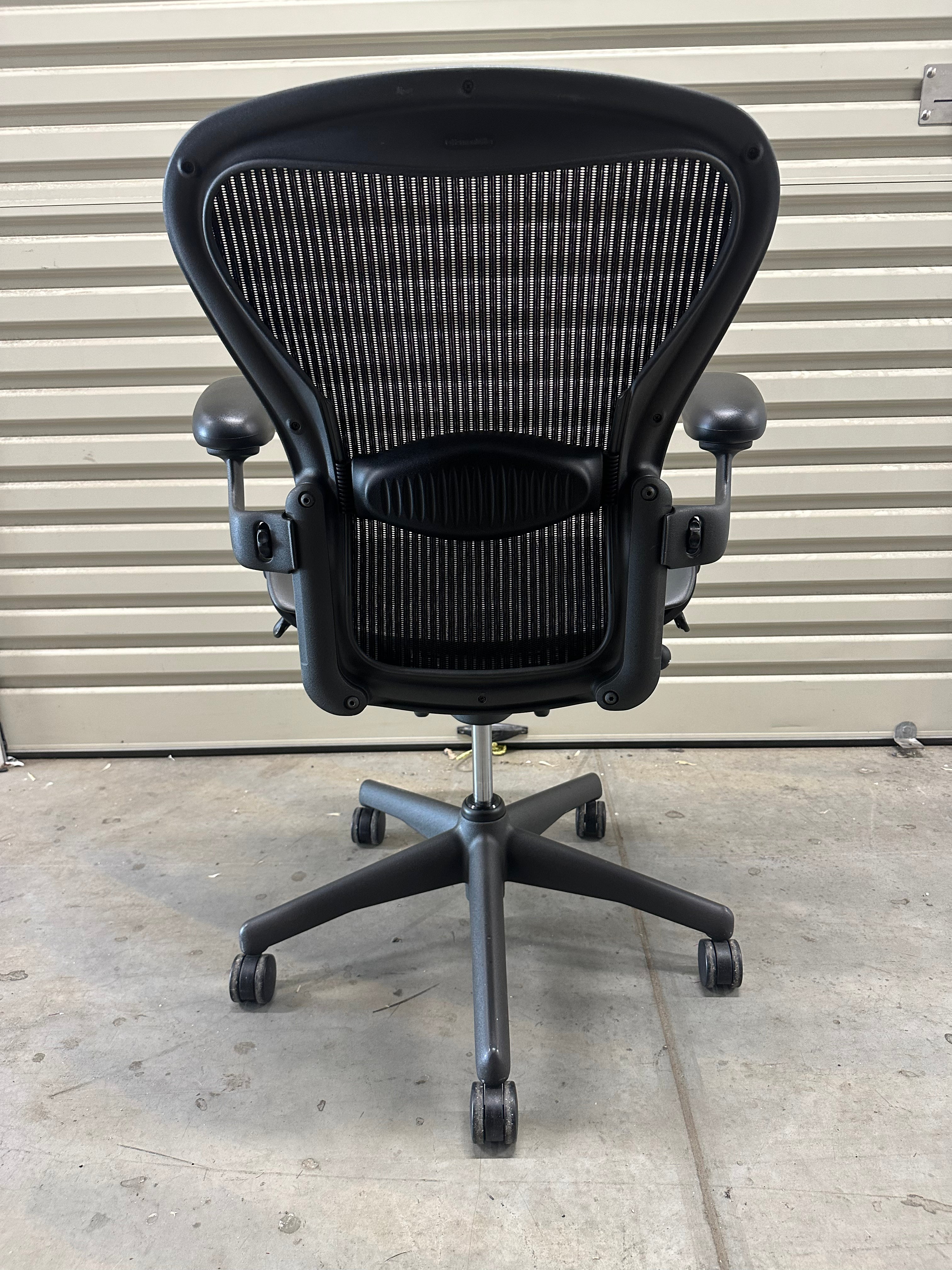 Herman Miller Aeron with Armrest - Lumber Support (Size B)