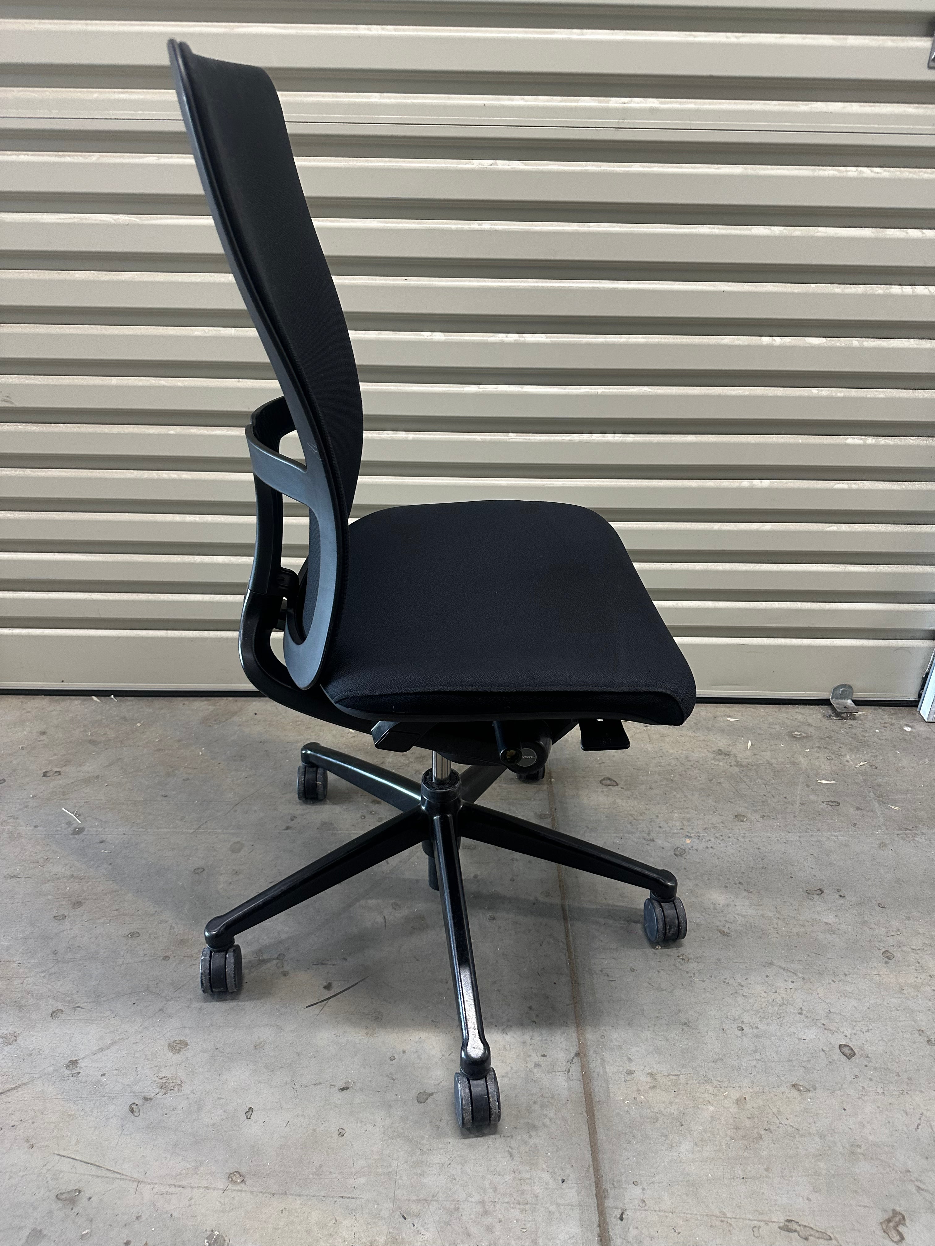 Haworth Zody - no armrest