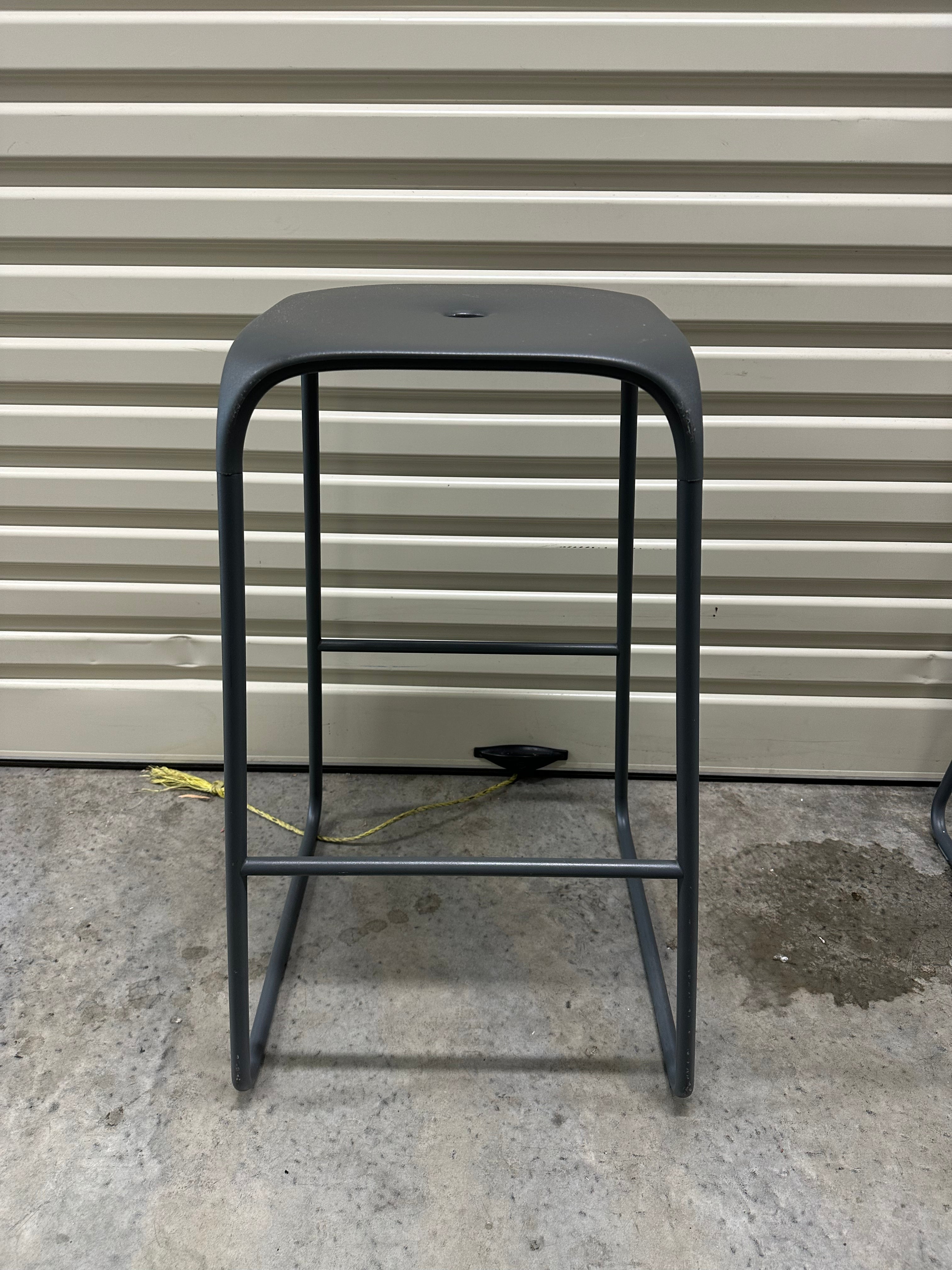 Infiniti Bobo Bar Stool designed by Fabrizio Batoni - Grey