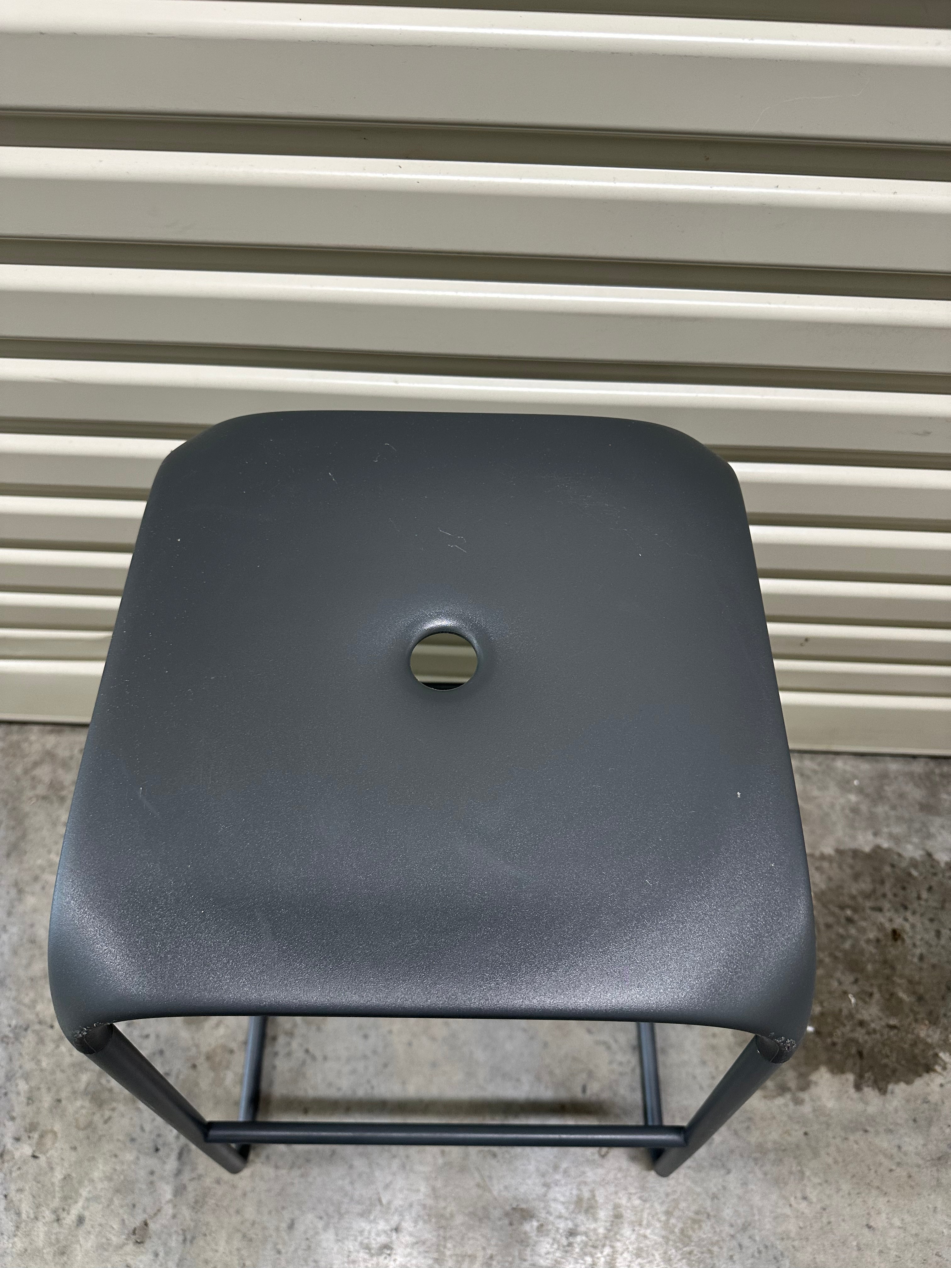 Infiniti Bobo Bar Stool designed by Fabrizio Batoni - Grey