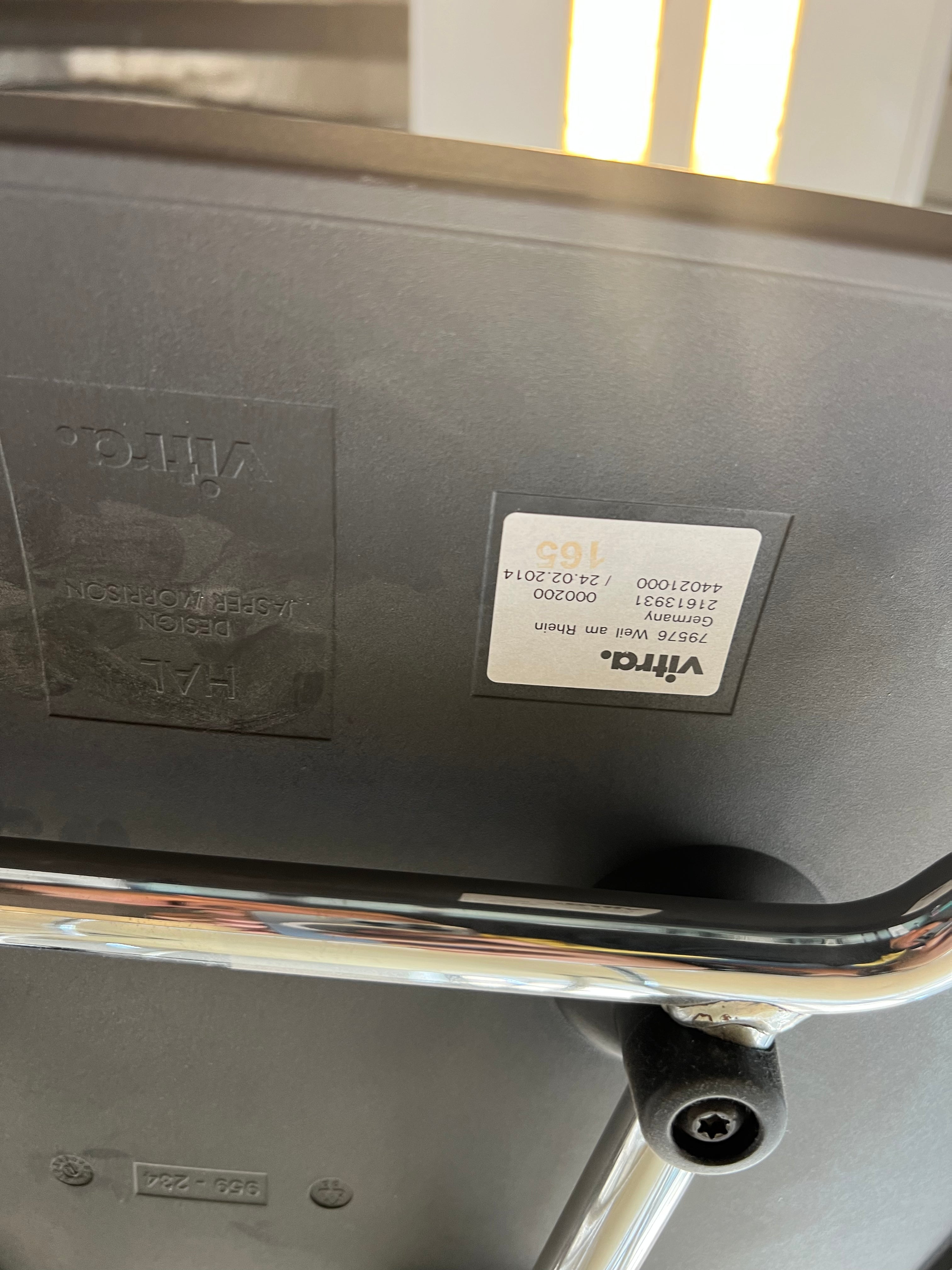 Vitra HAL RE Stool High - Black/Chrome