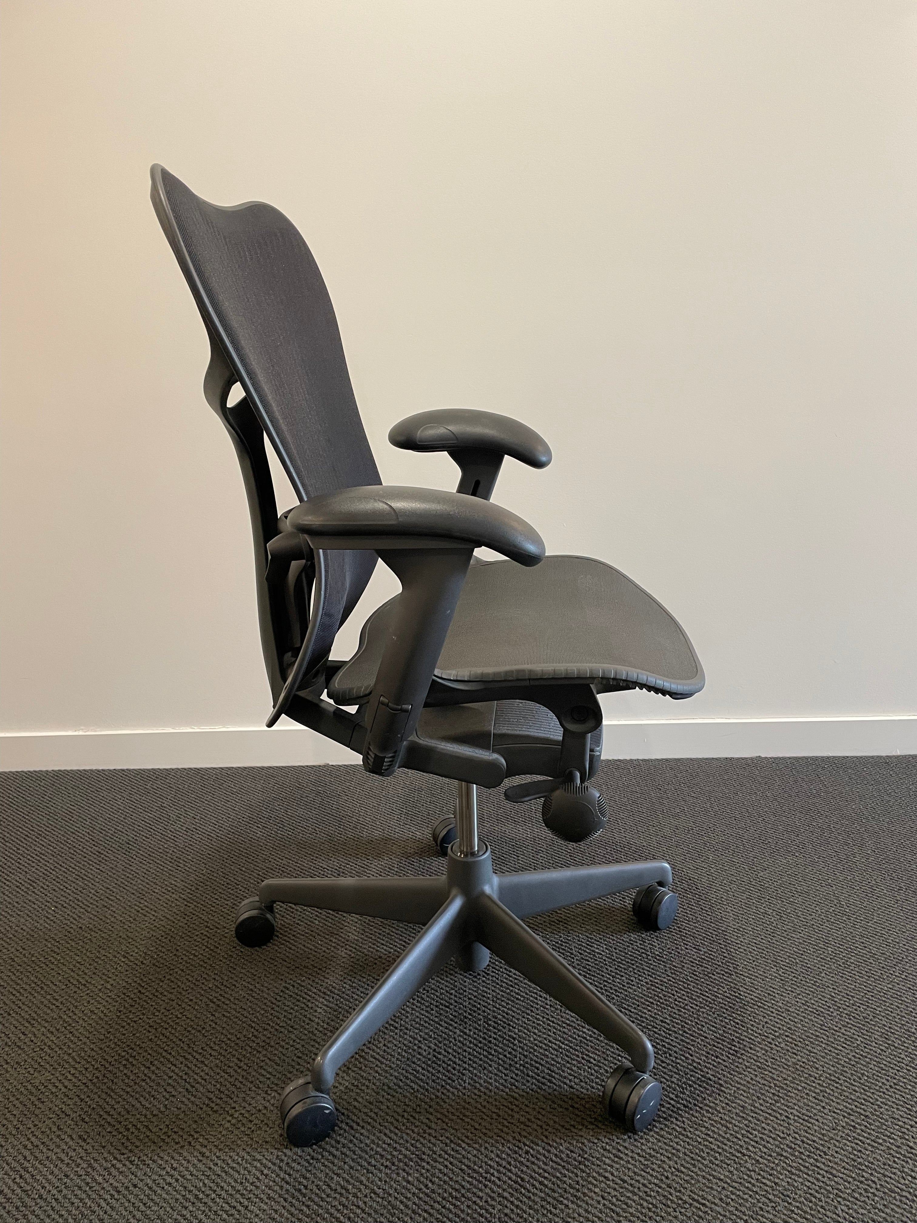 Herman Miller Mirra 2 with Armrest