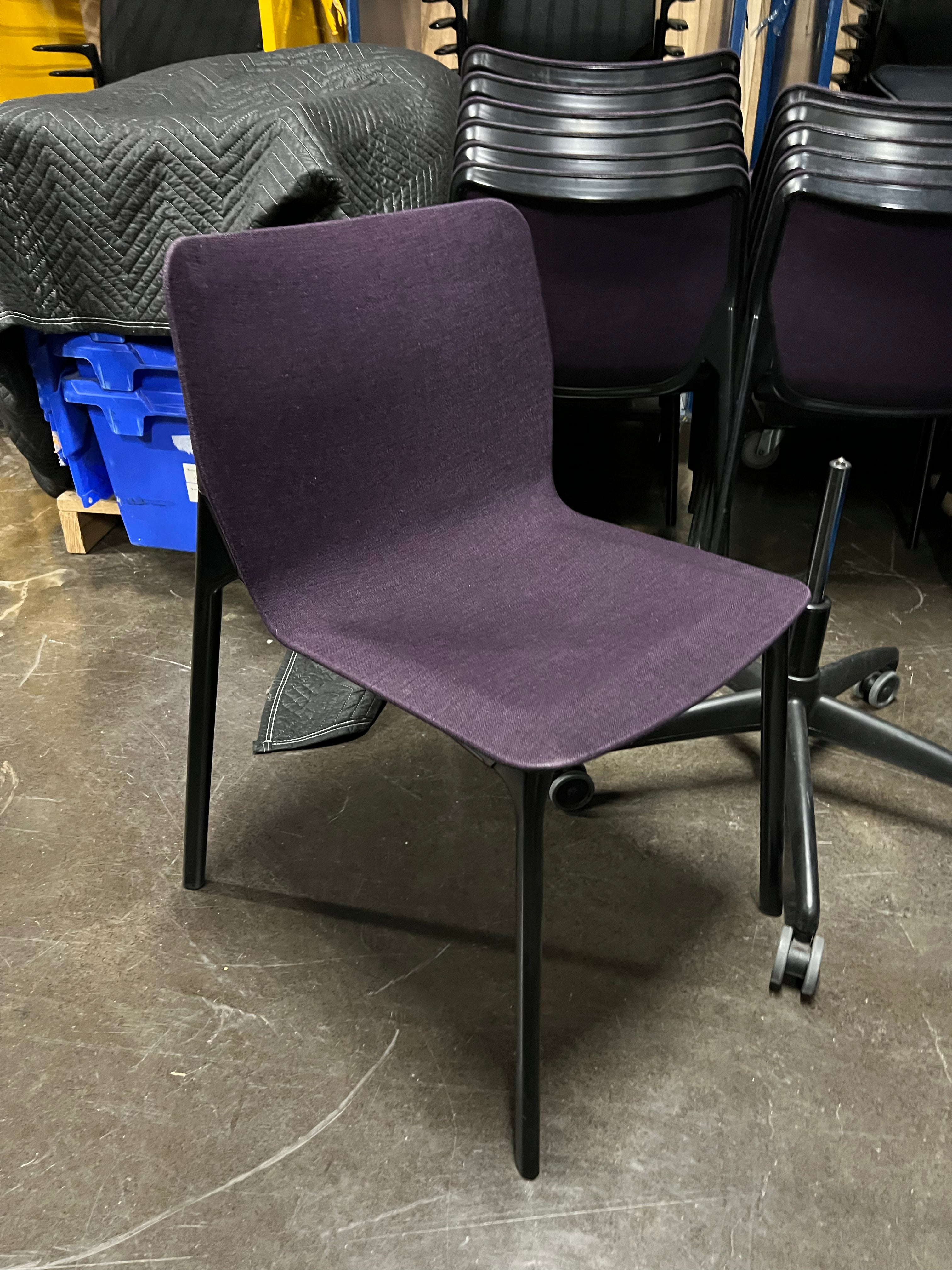 Wilkhahn Chassis Chair – Purple/Black