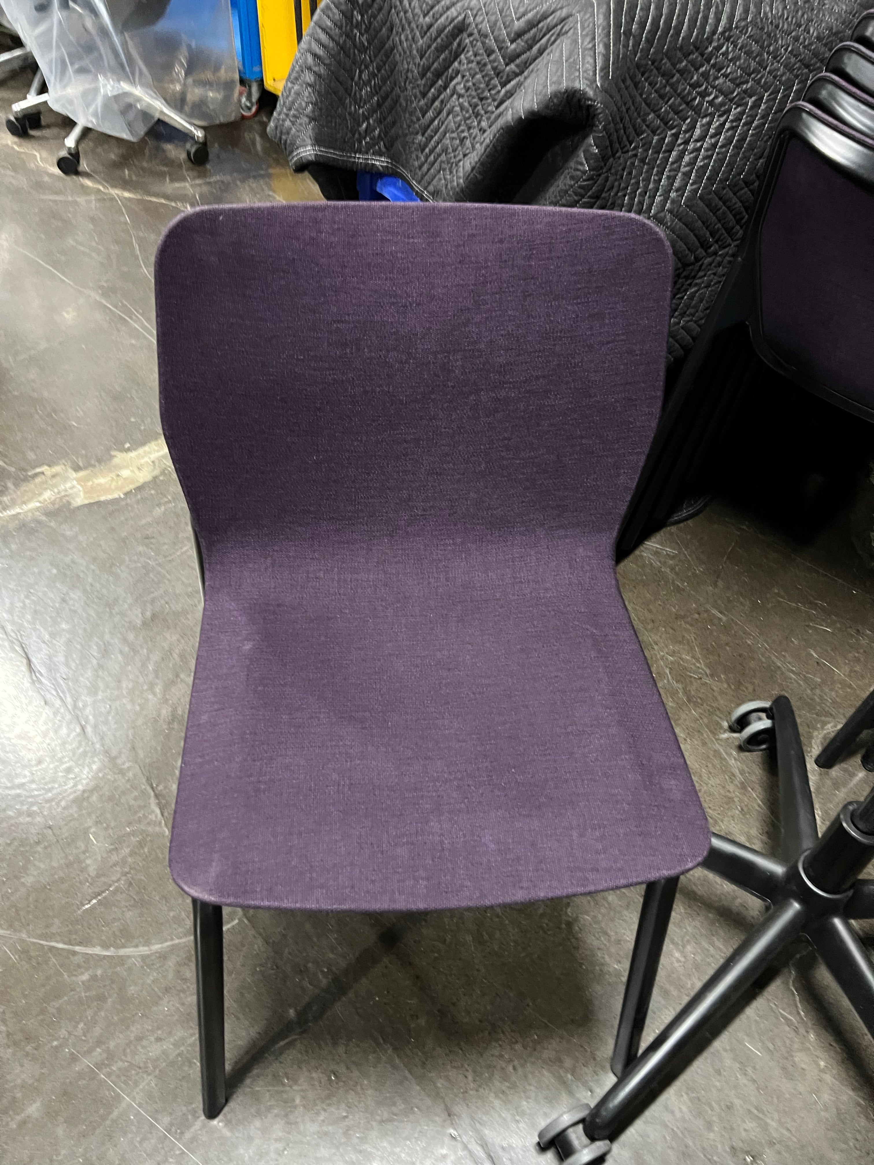 Wilkhahn Chassis Chair – Purple/Black
