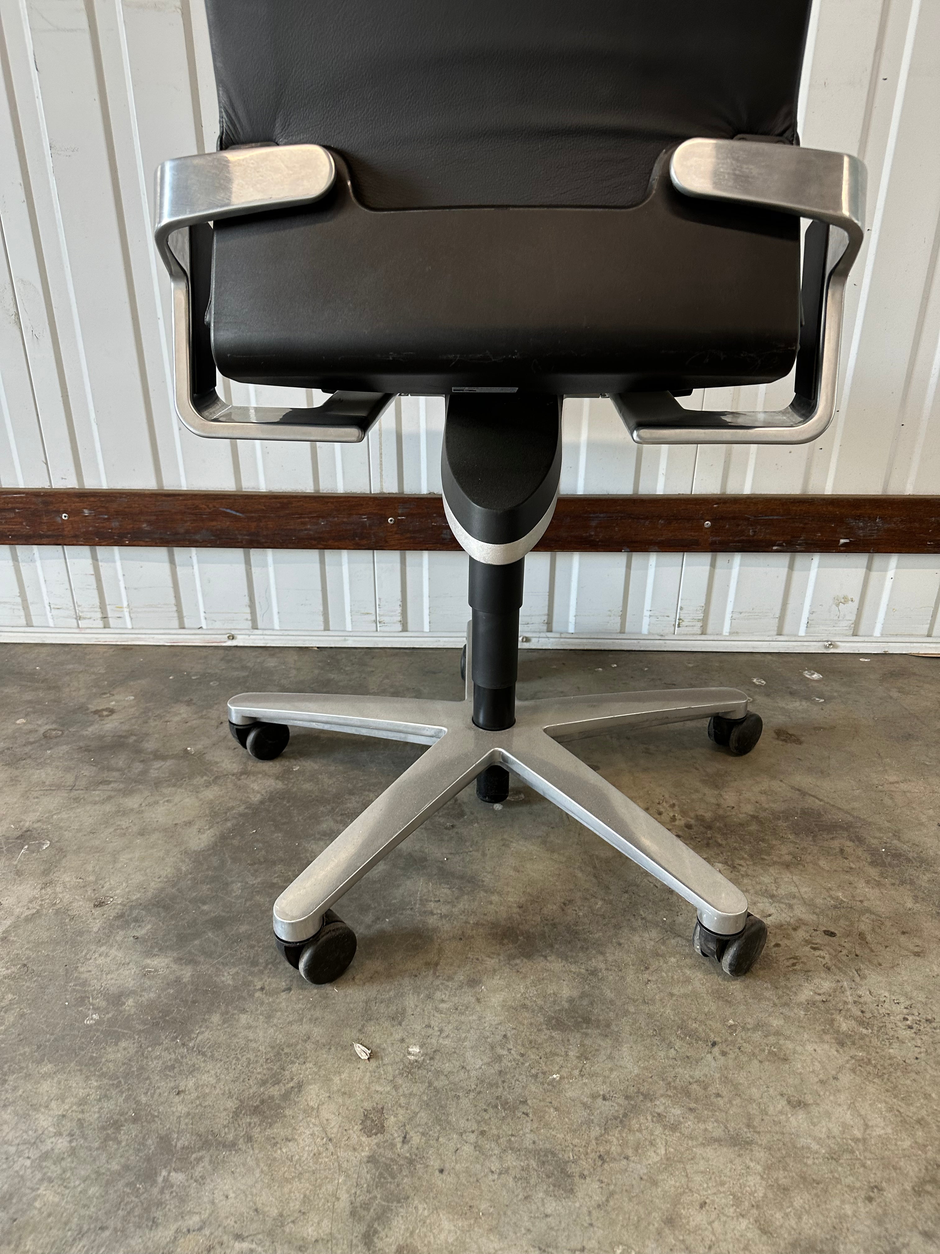 Wilkhahn Contemporary executive chair 170