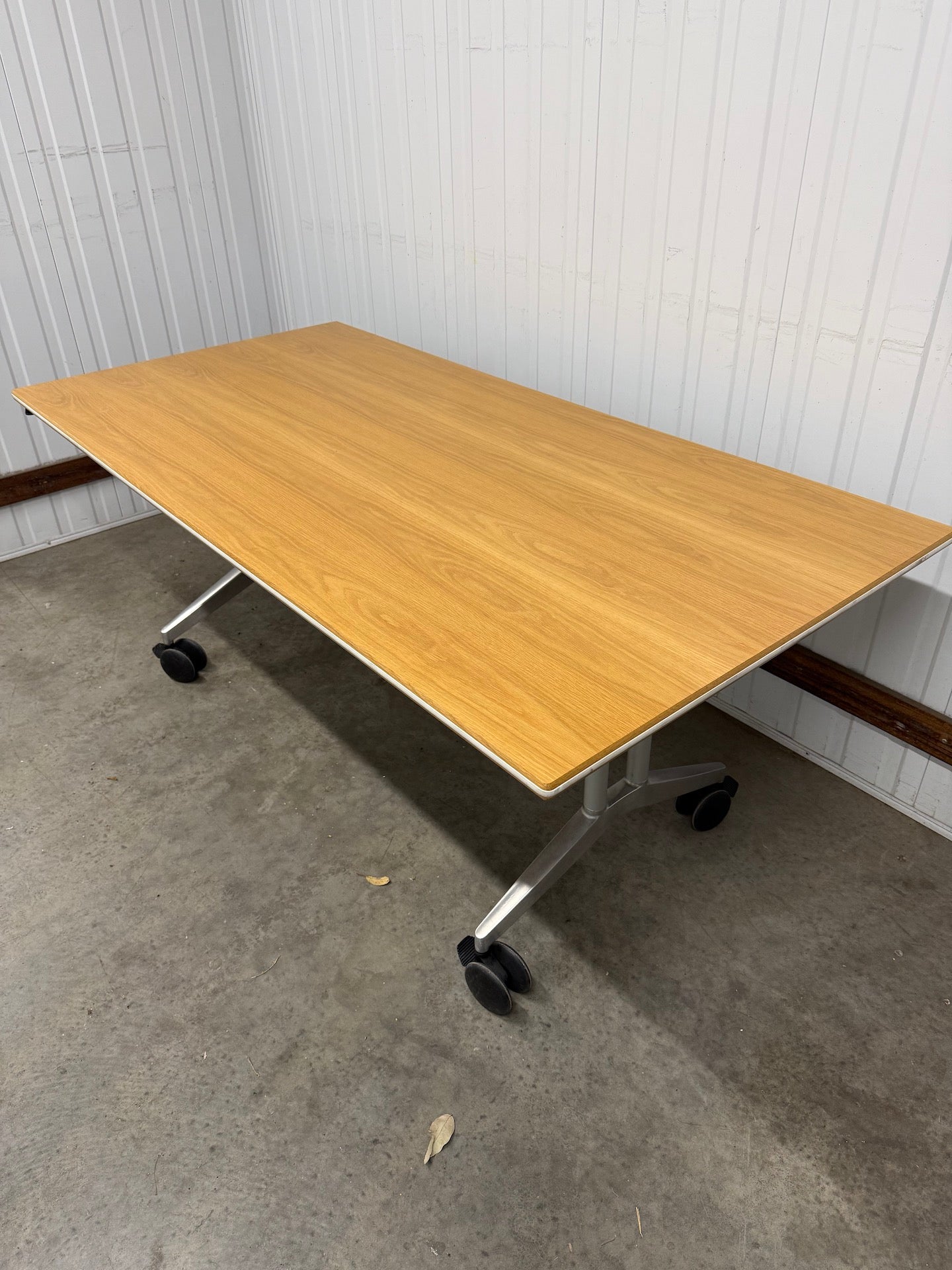 Wilkhahn Timetable Shift 614 Folding Table - American Oak Veneer with white rubber edge