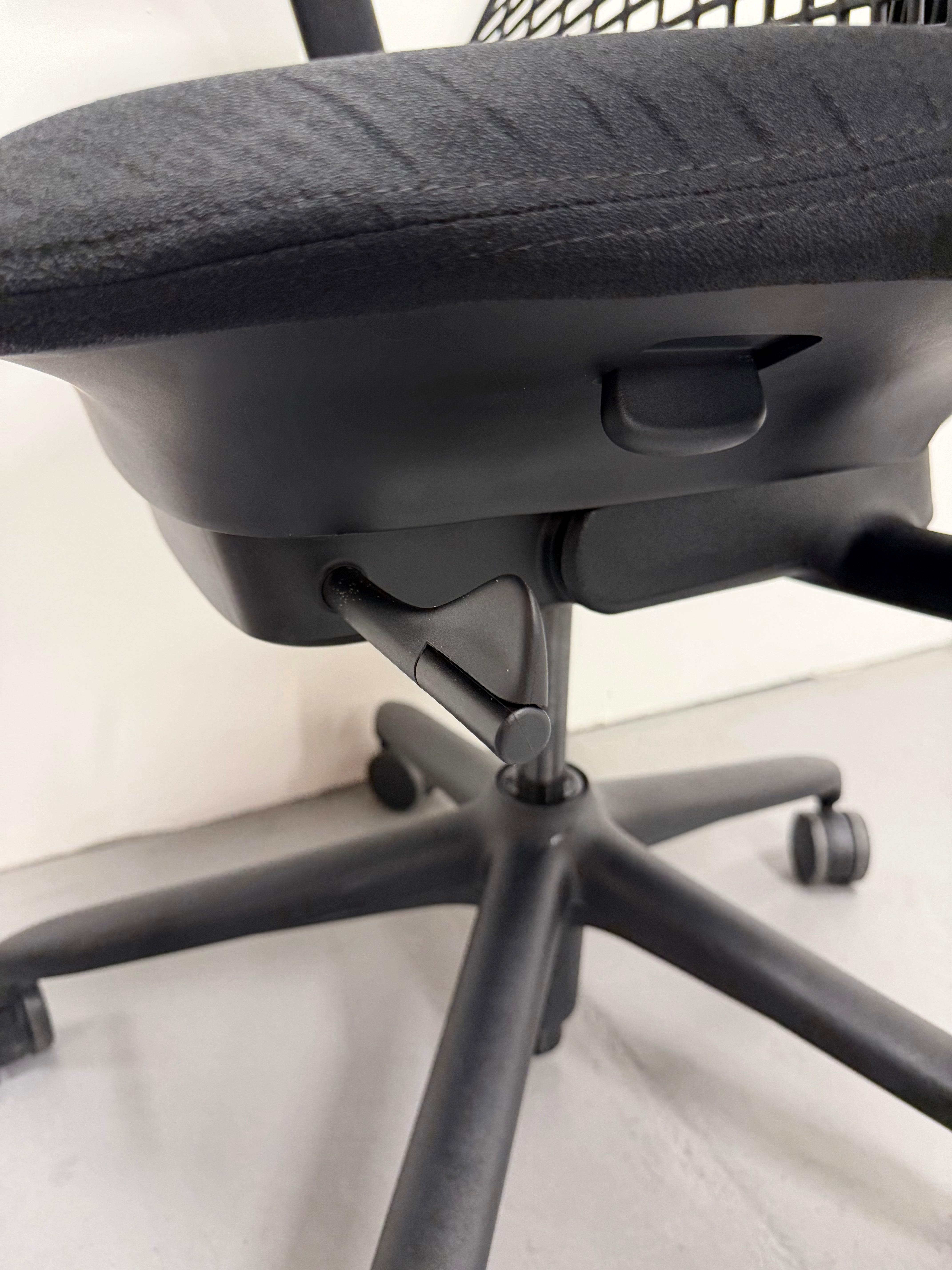 Herman Miller Sayl Task Chair - Black with Armrests