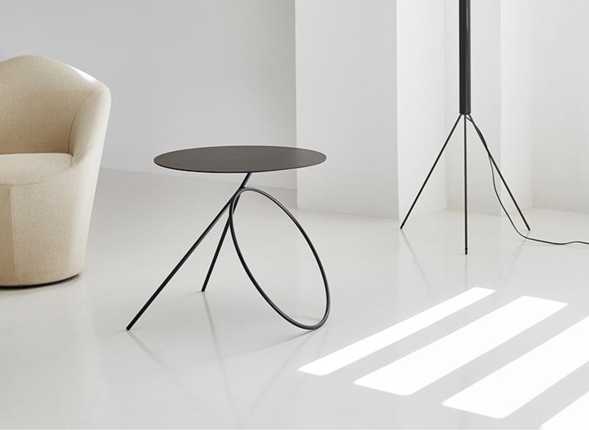 Bamba Sculpture Table, Black by Pedro Paulo - Venzon for Viccarbe