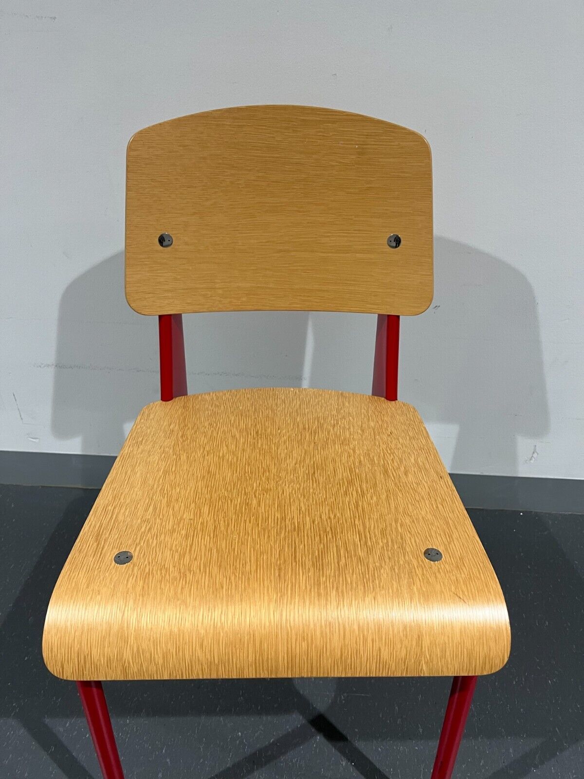 Jean Prouvé Standard Chair for Vitra – Natural Oak, Japanese Red