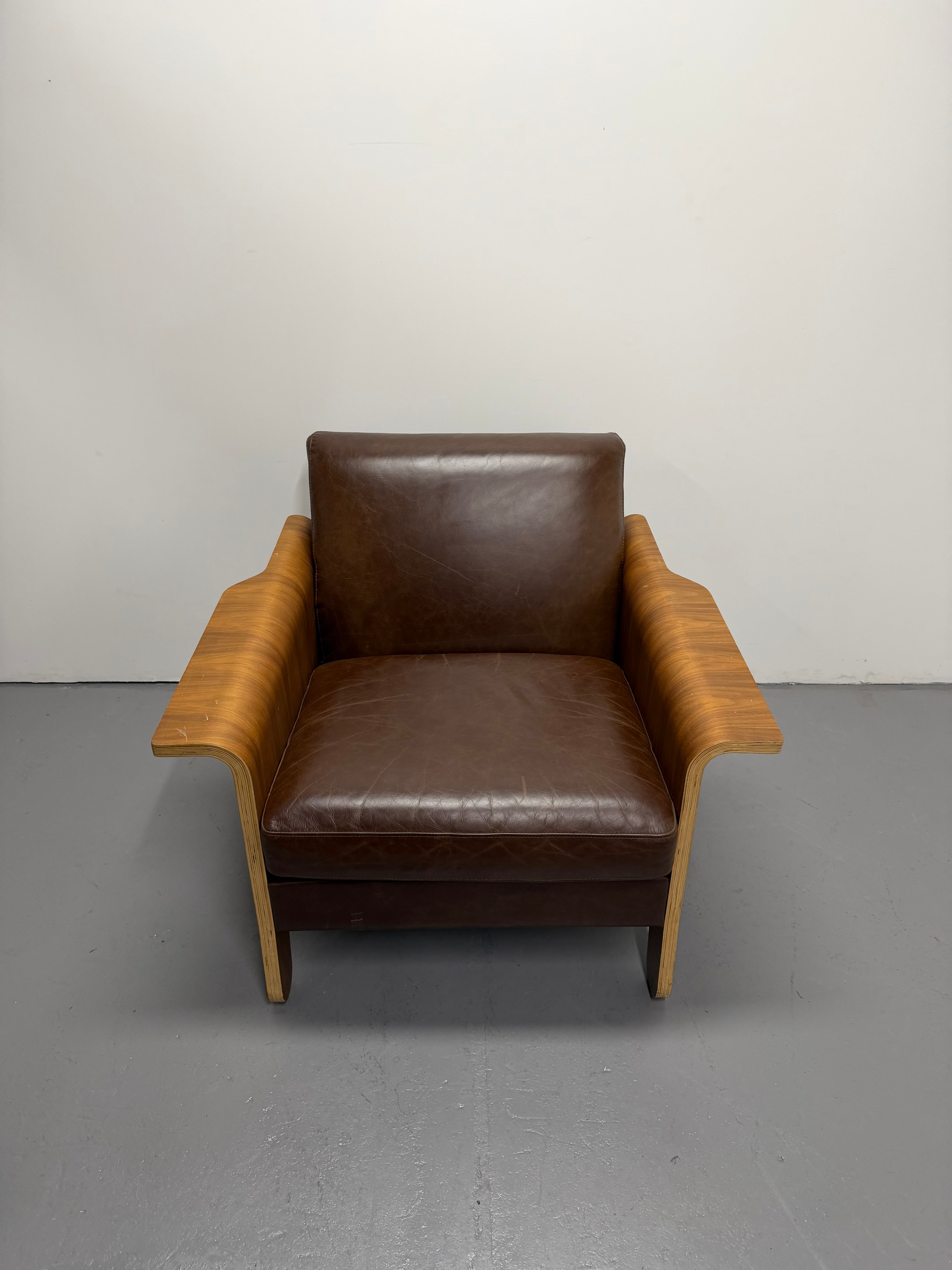 Gus Lodge Chair – Brown Leather & Walnut