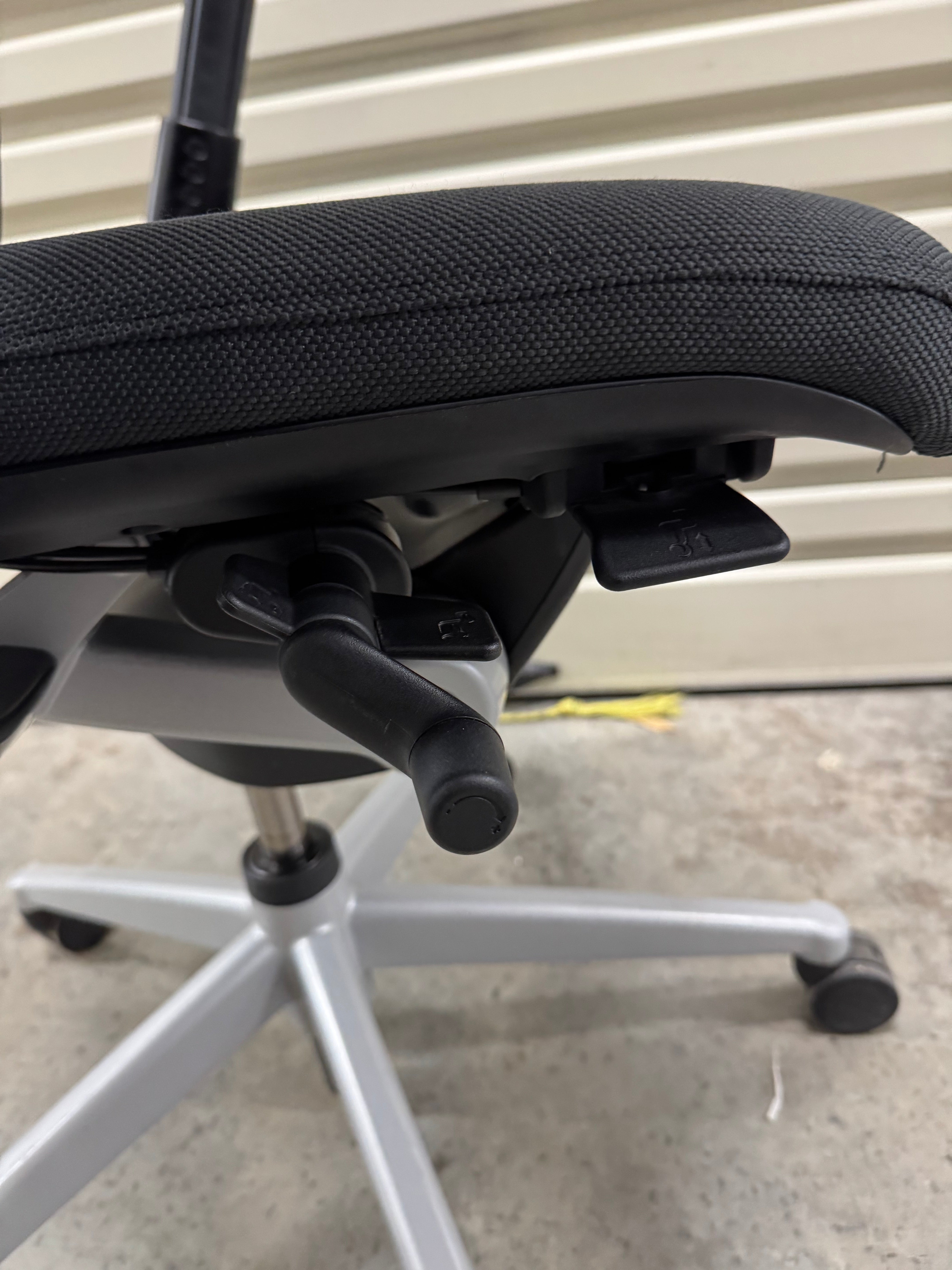 Haworth Zody Ergonomic Office Task chair with armrest