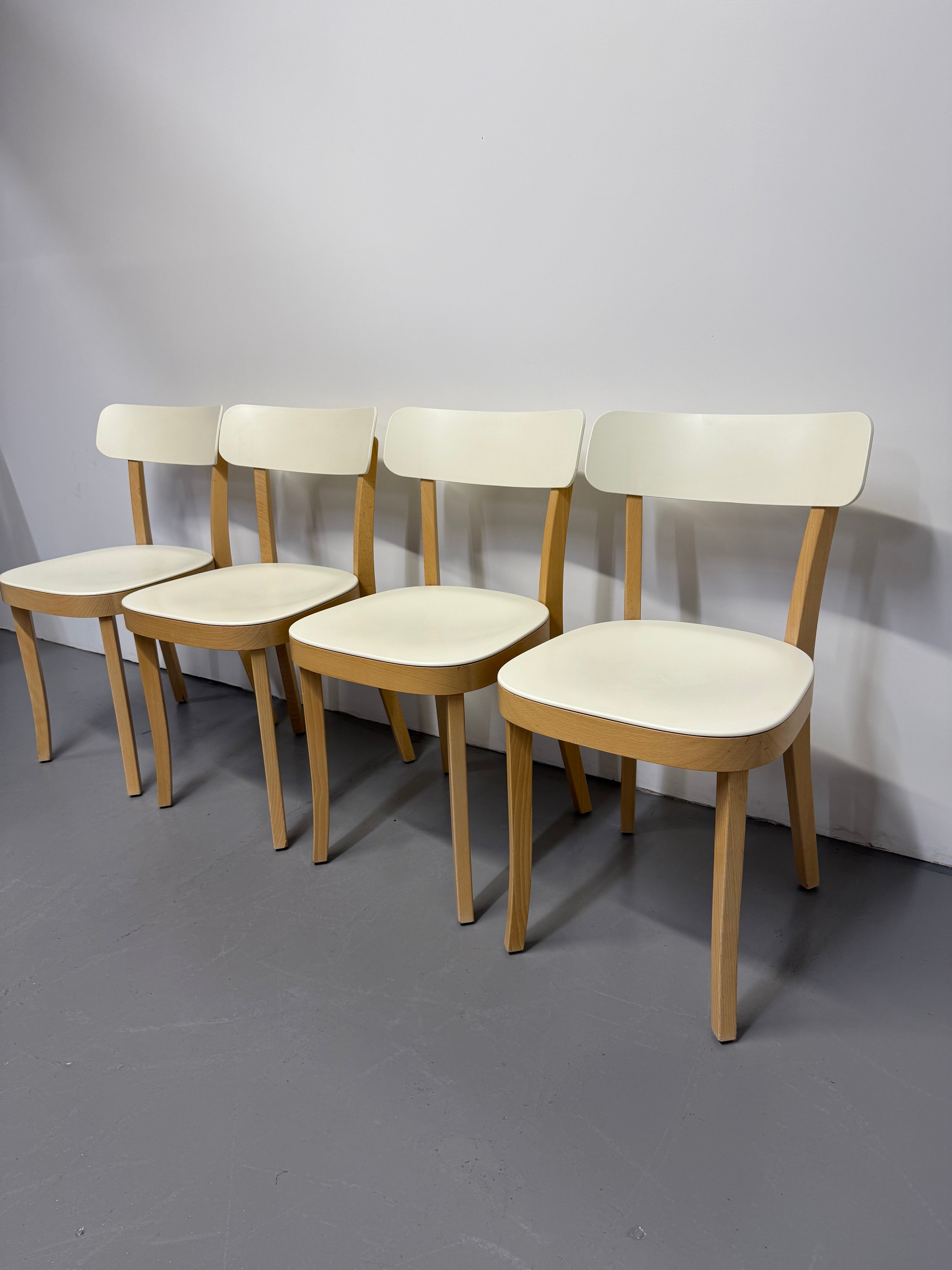 Vitra Basel Chair by Jasper Morrison – Beech Frame with White Seat & Back