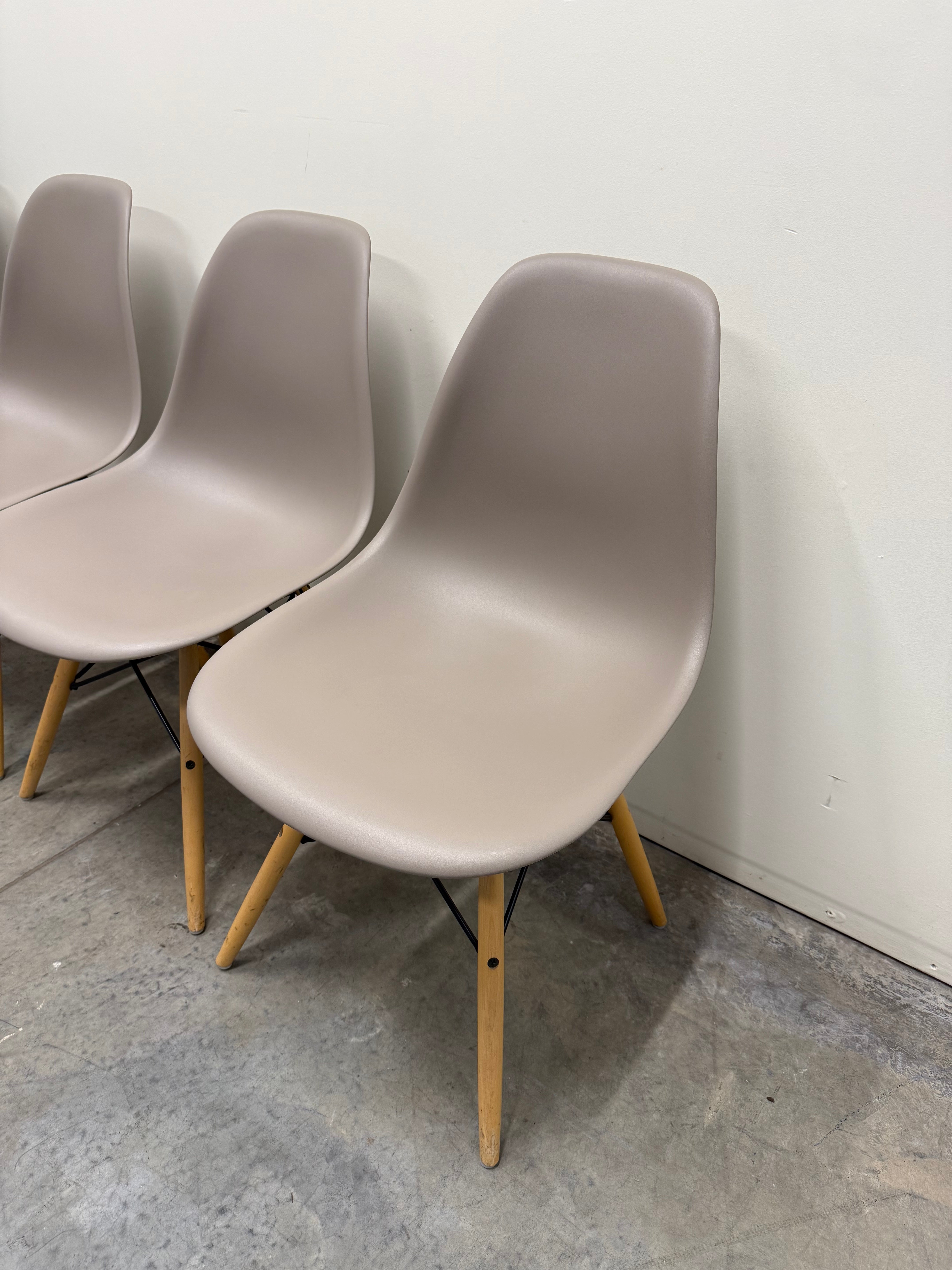 Eames Molded Plastic Side Chair by Herman Miller – Sparrow / Wood Dowel Base