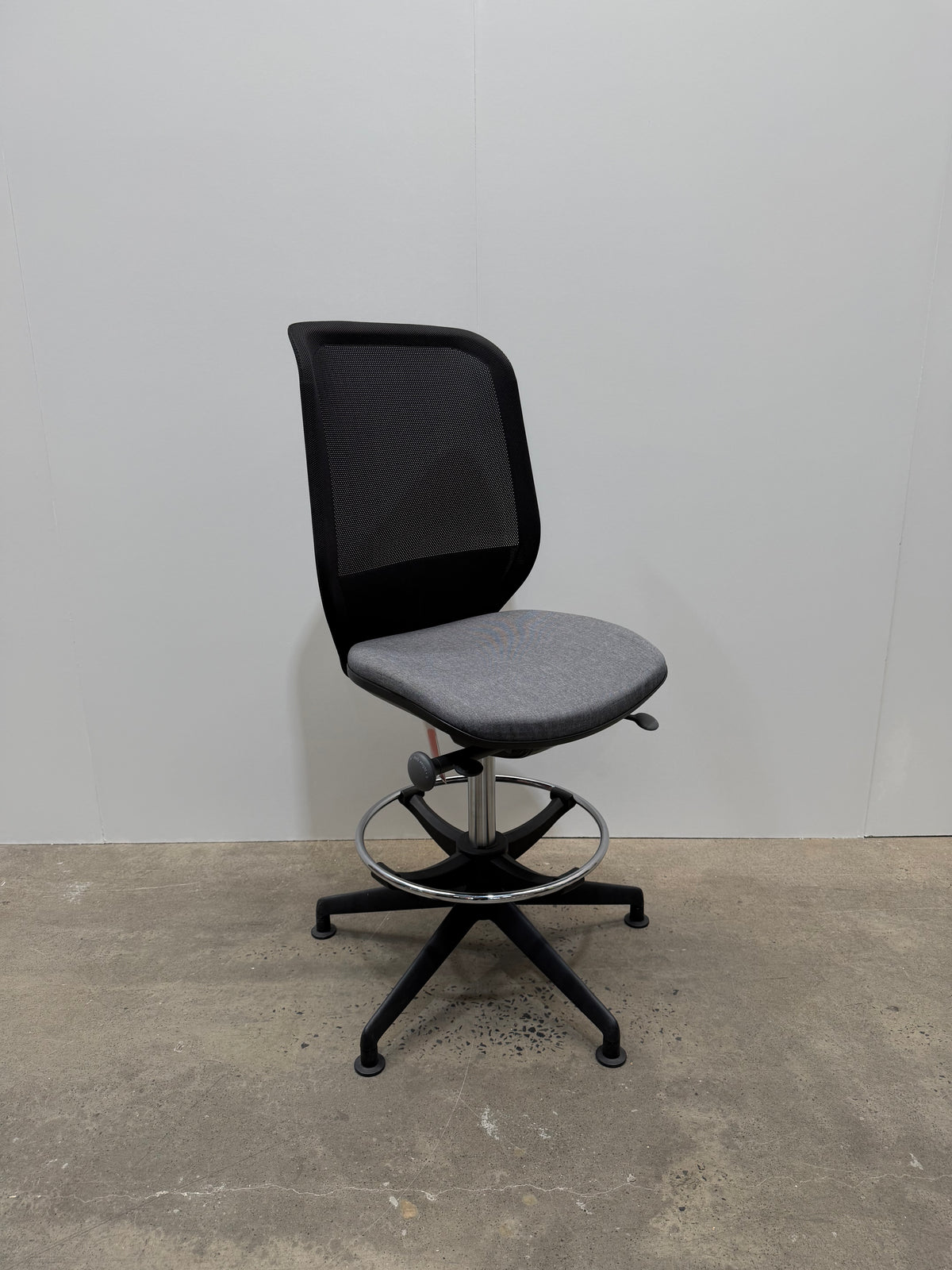 Orangebox Joy Drafting Chair – Black Mesh Back, Grey Seat – view 3 – pre-owned
