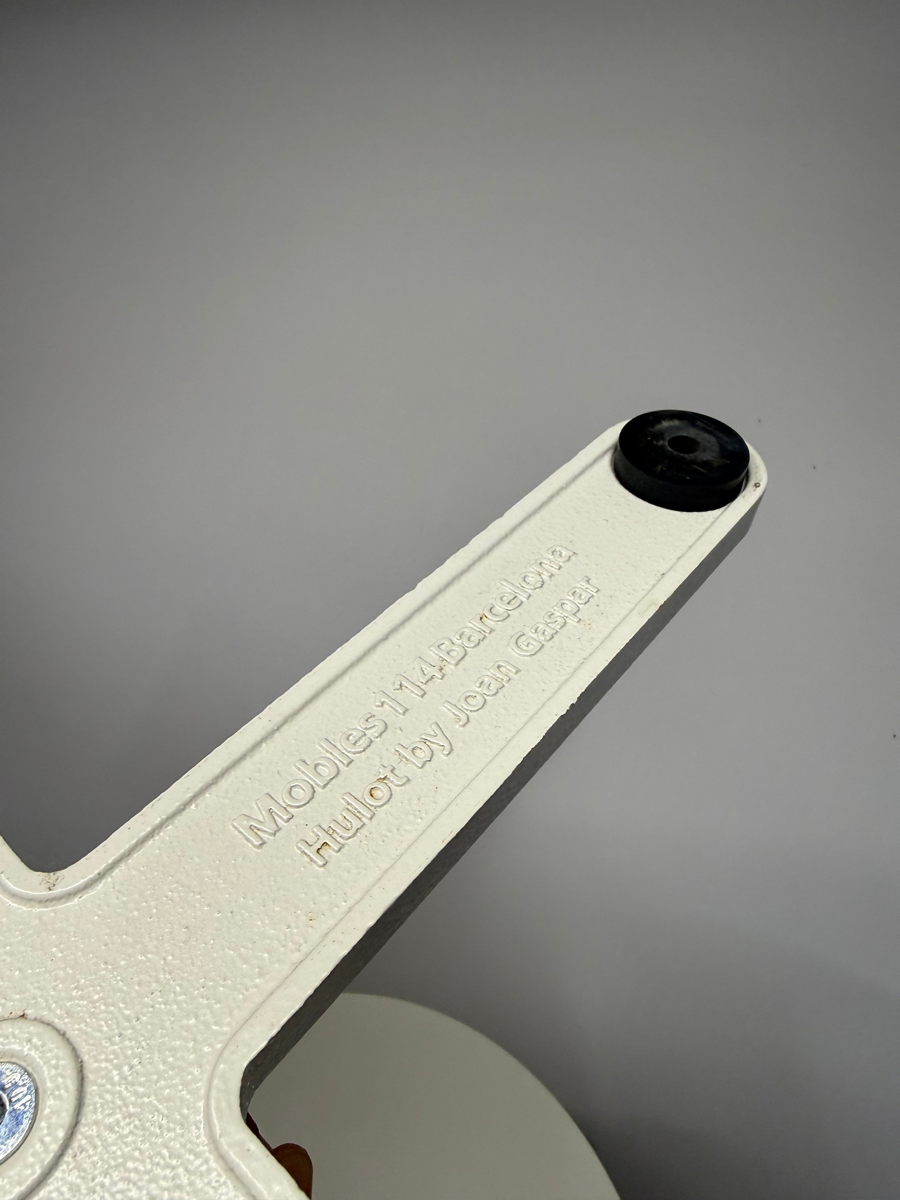 Mobles 114 Barcelona Hulot table by Joan Gaspar - White