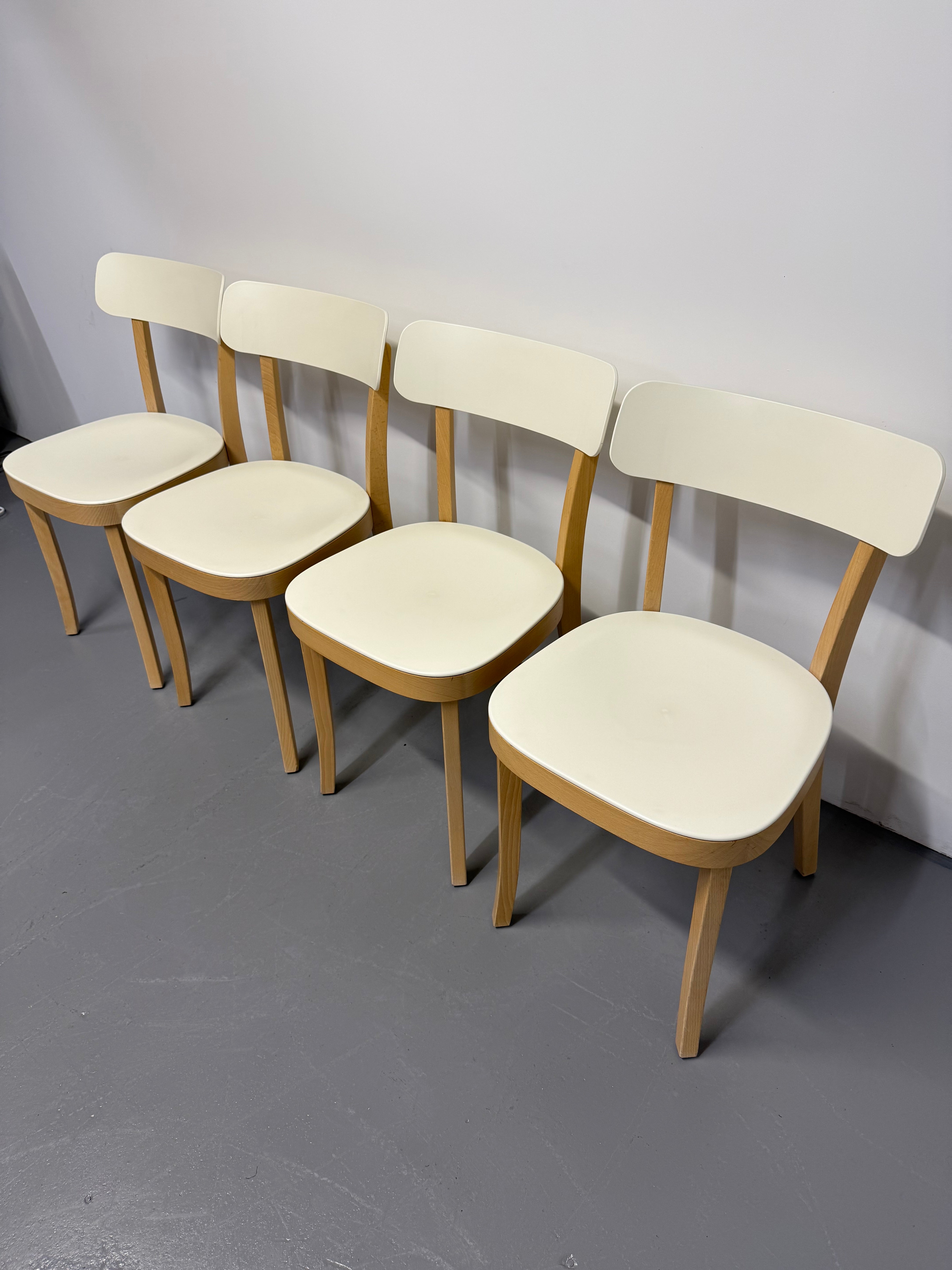 Vitra Basel Chair by Jasper Morrison – Beech Frame with White Seat & B