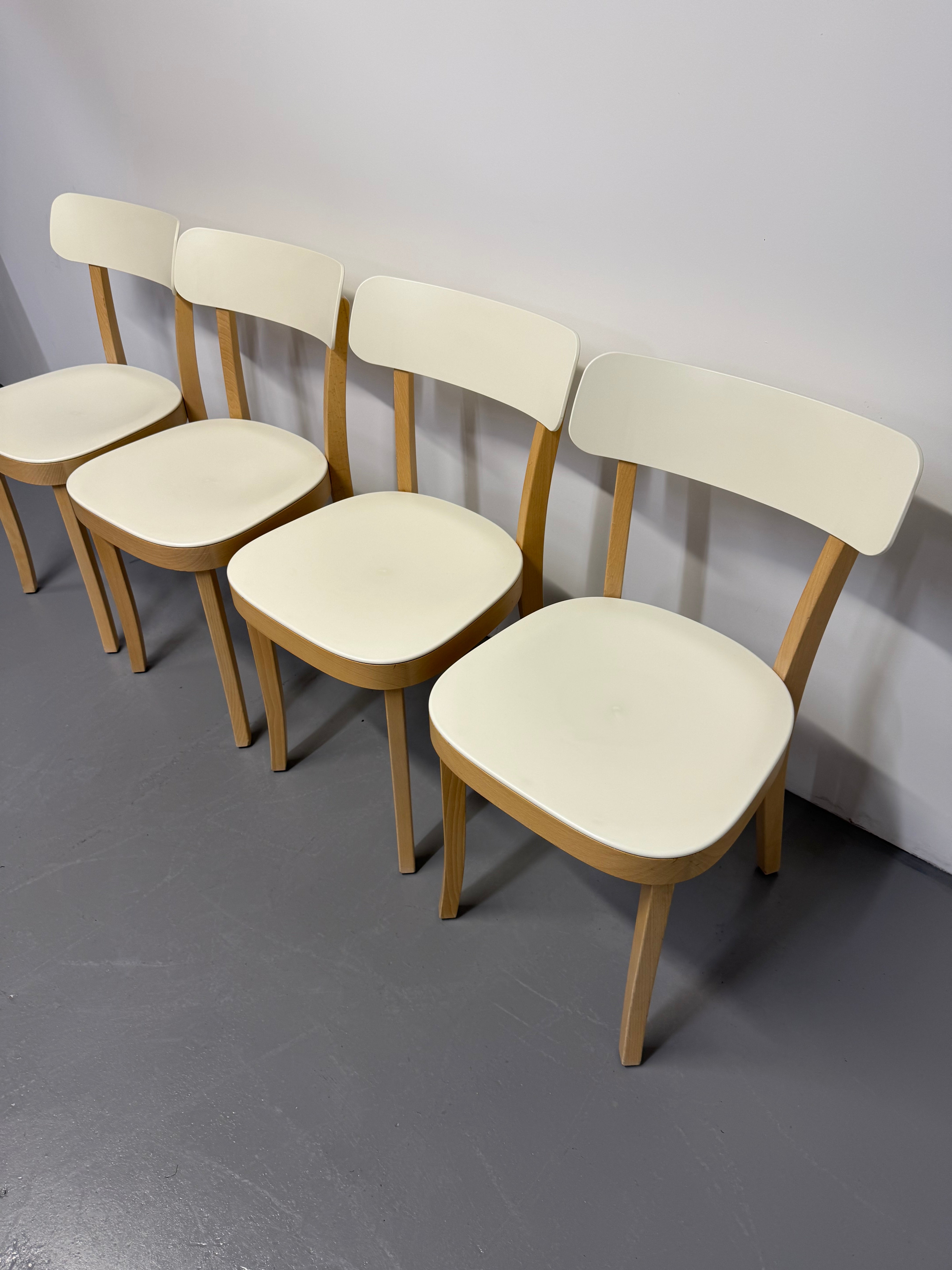 Vitra Basel Chair by Jasper Morrison – Beech Frame with White Seat & B