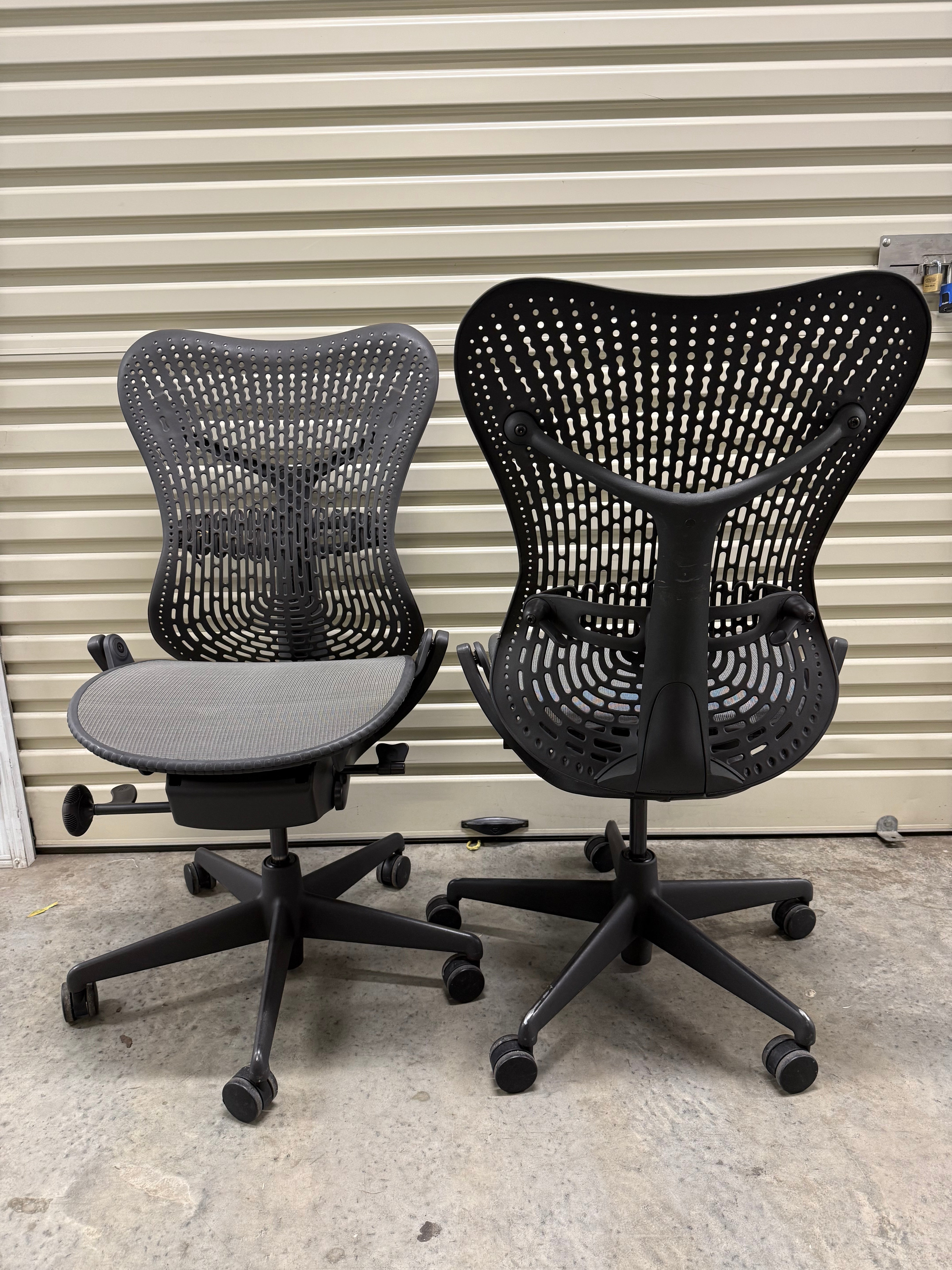 Herman Miller Mirra Office Chair no Arms - Graphite - Back Tilt Lock