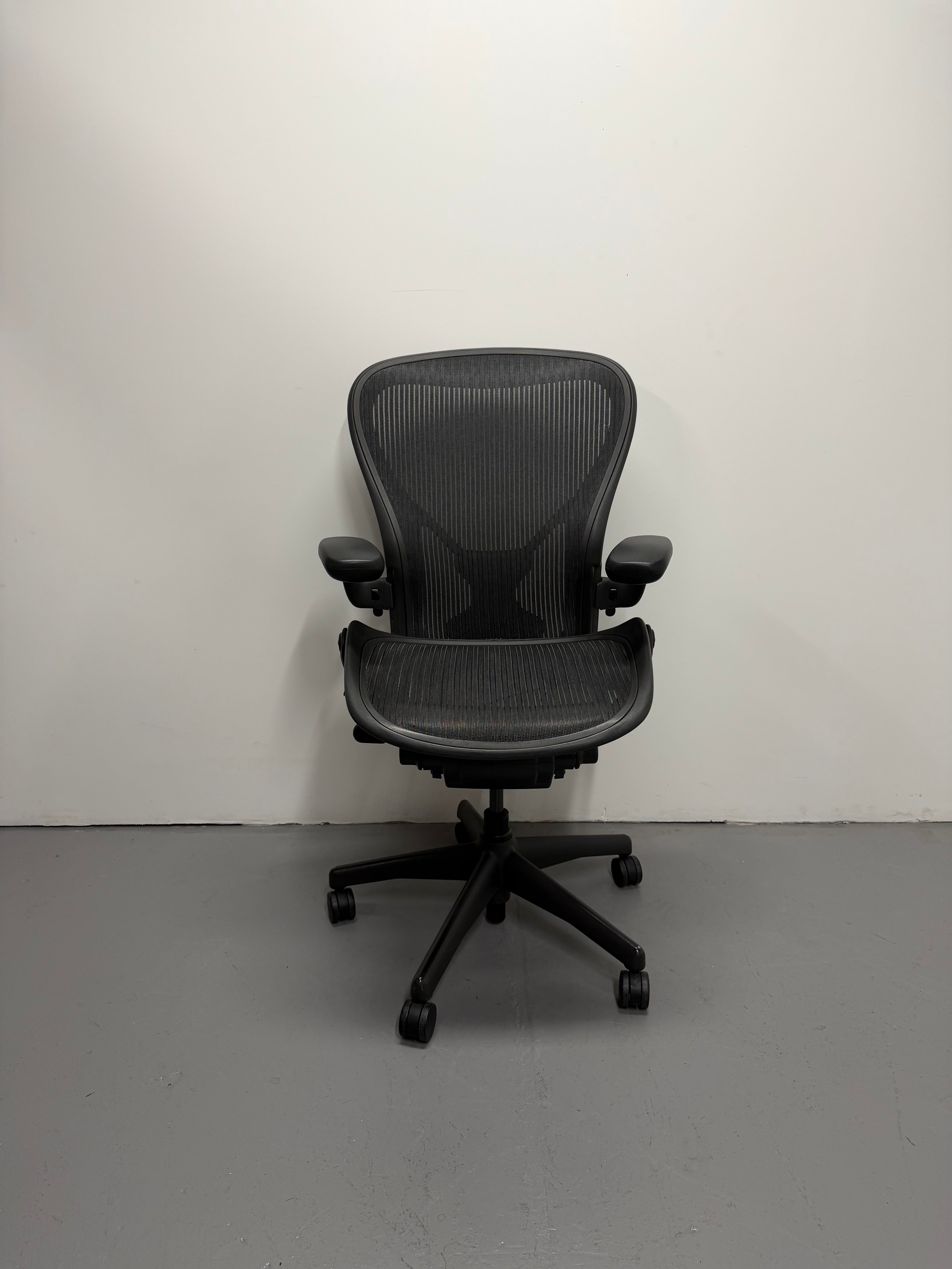 Herman Miller Aeron Chair with Armrests – Size C