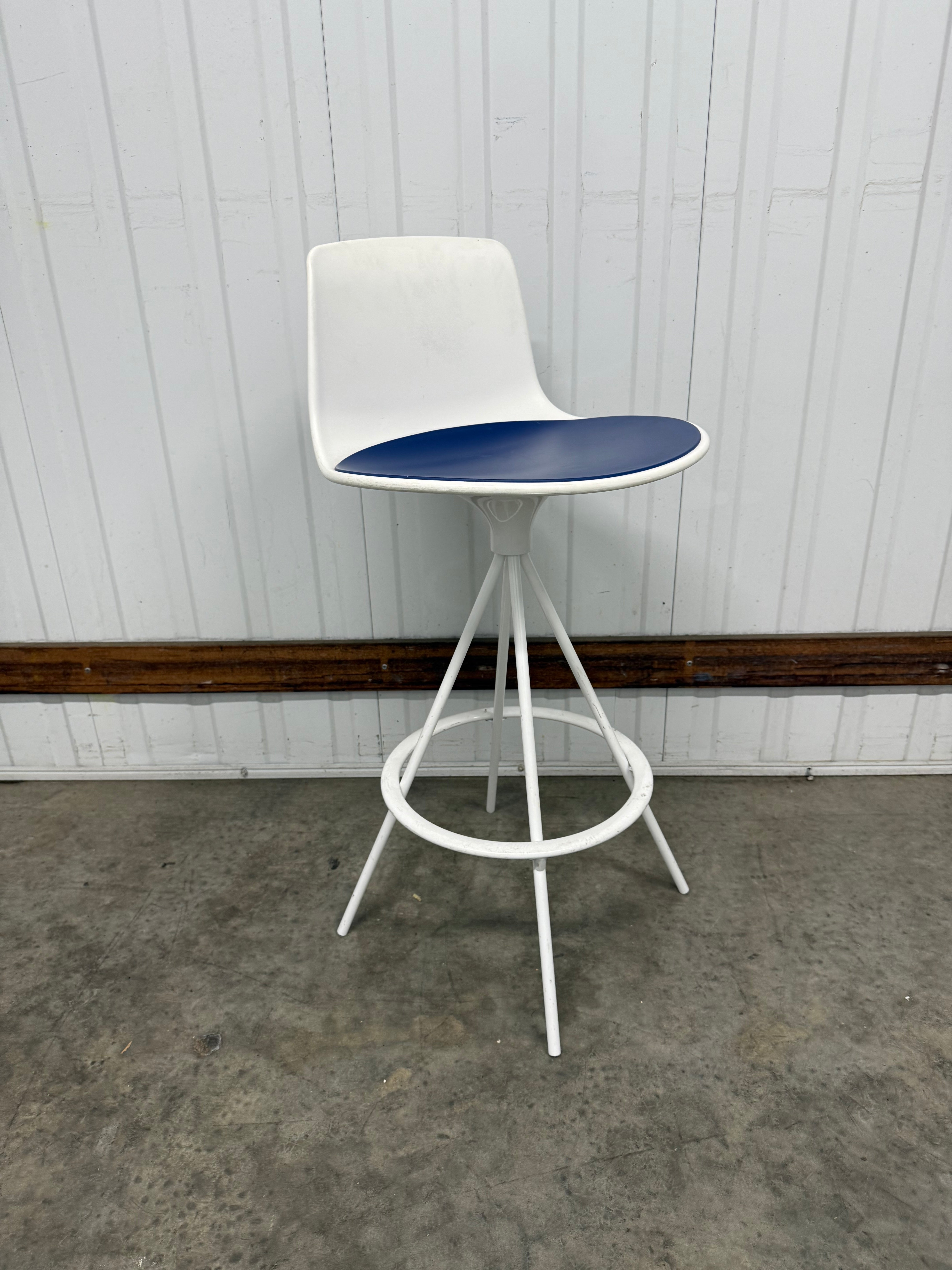 Enea Lottus Barstool – White with Blue Seat Pad