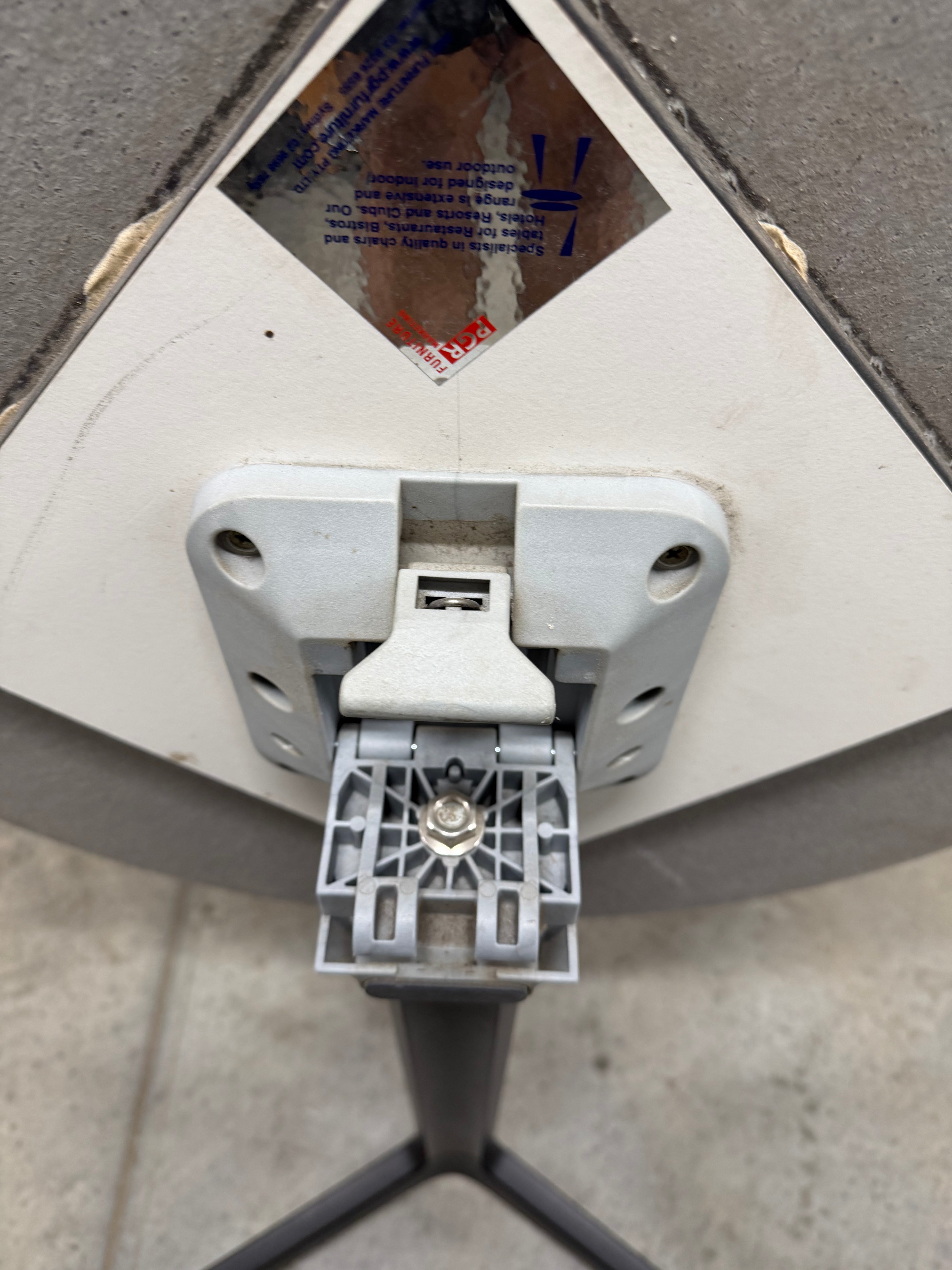 Pedrali Ypsilon 4790T Round Table – 600mm