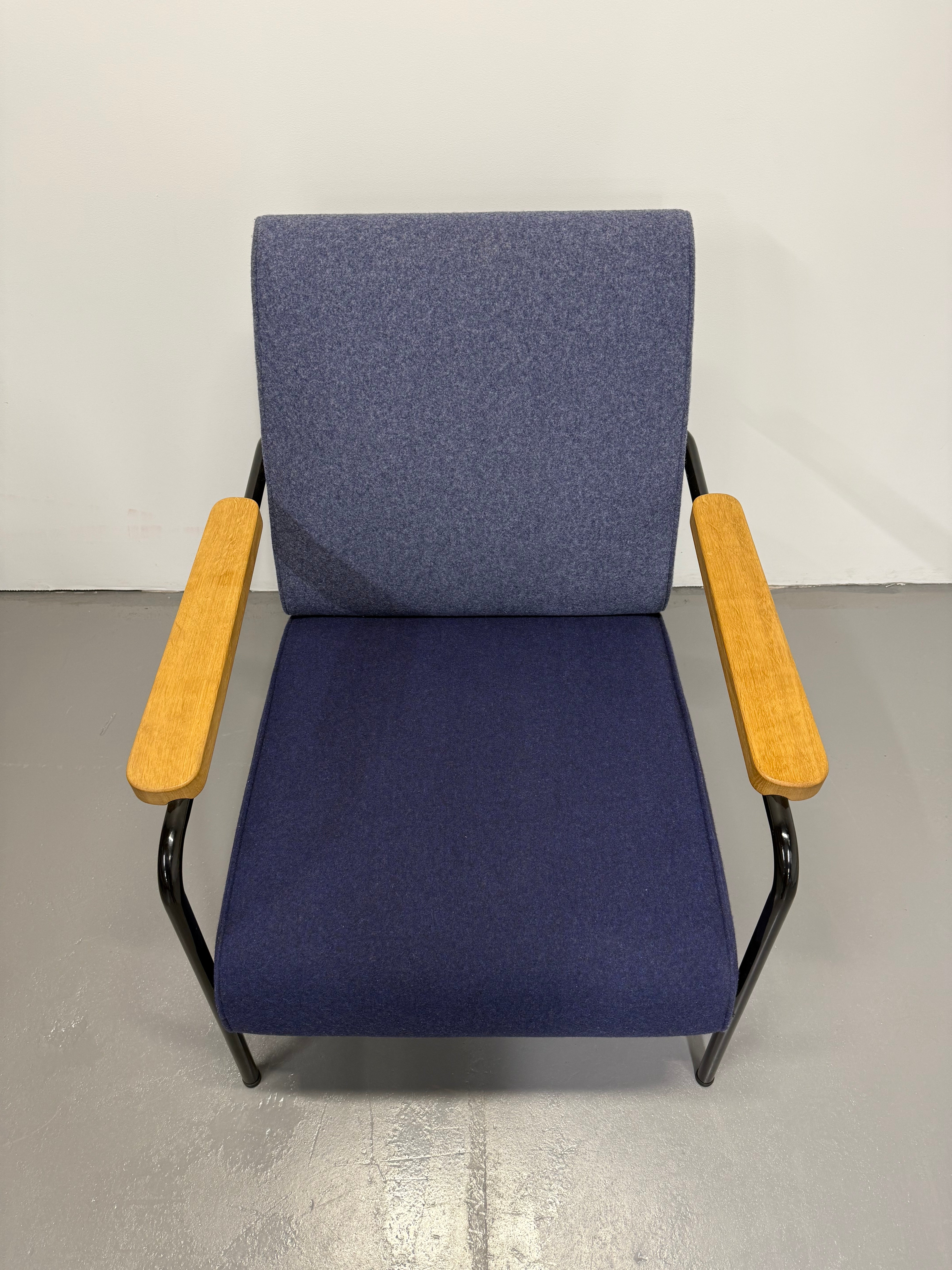 Vitra Fauteuil de Salon Armchair – Jean Prouvé Mid-Century Icon