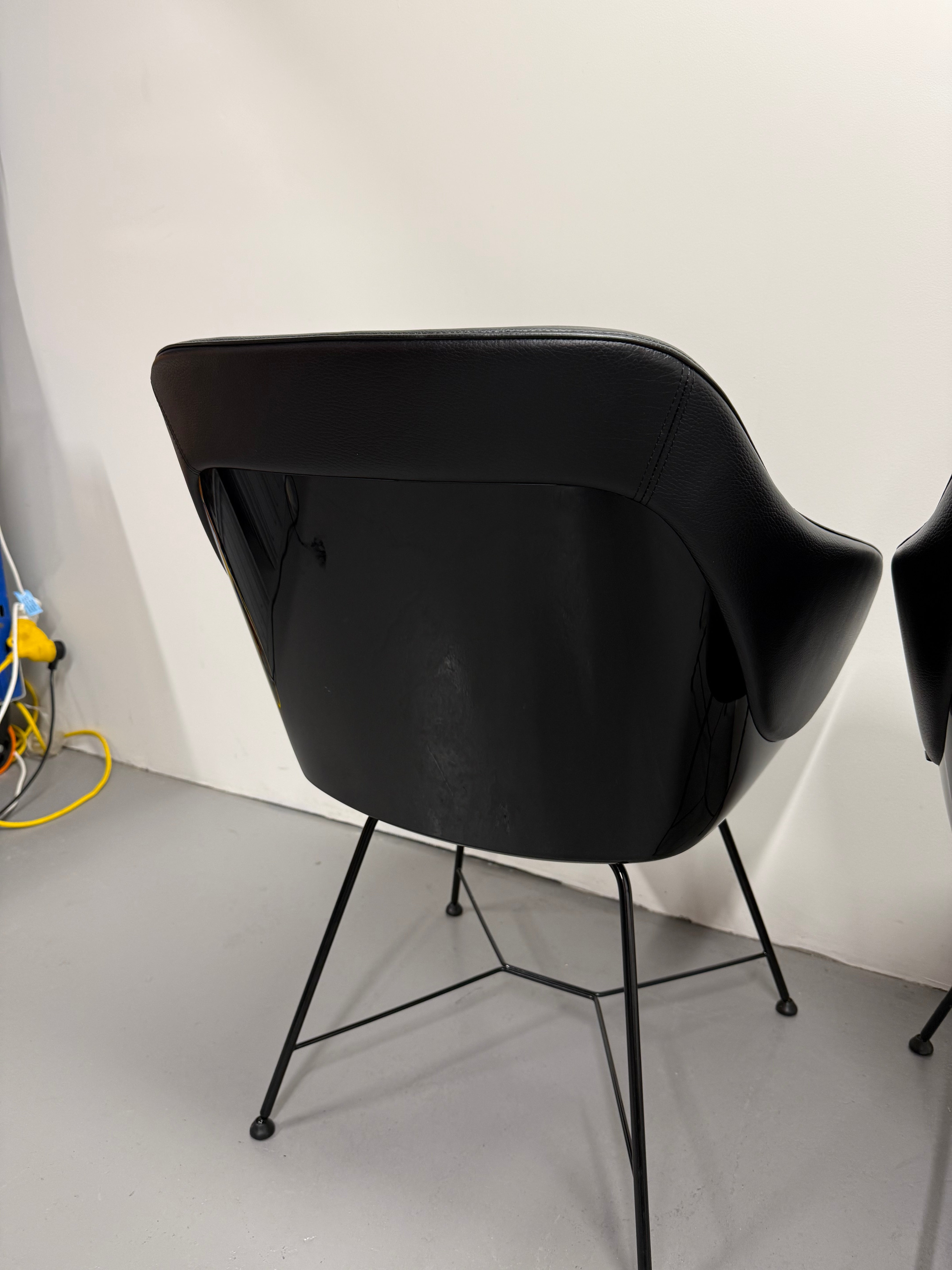 Walter Knoll Turtle Chair - Black Leather with Wire Base