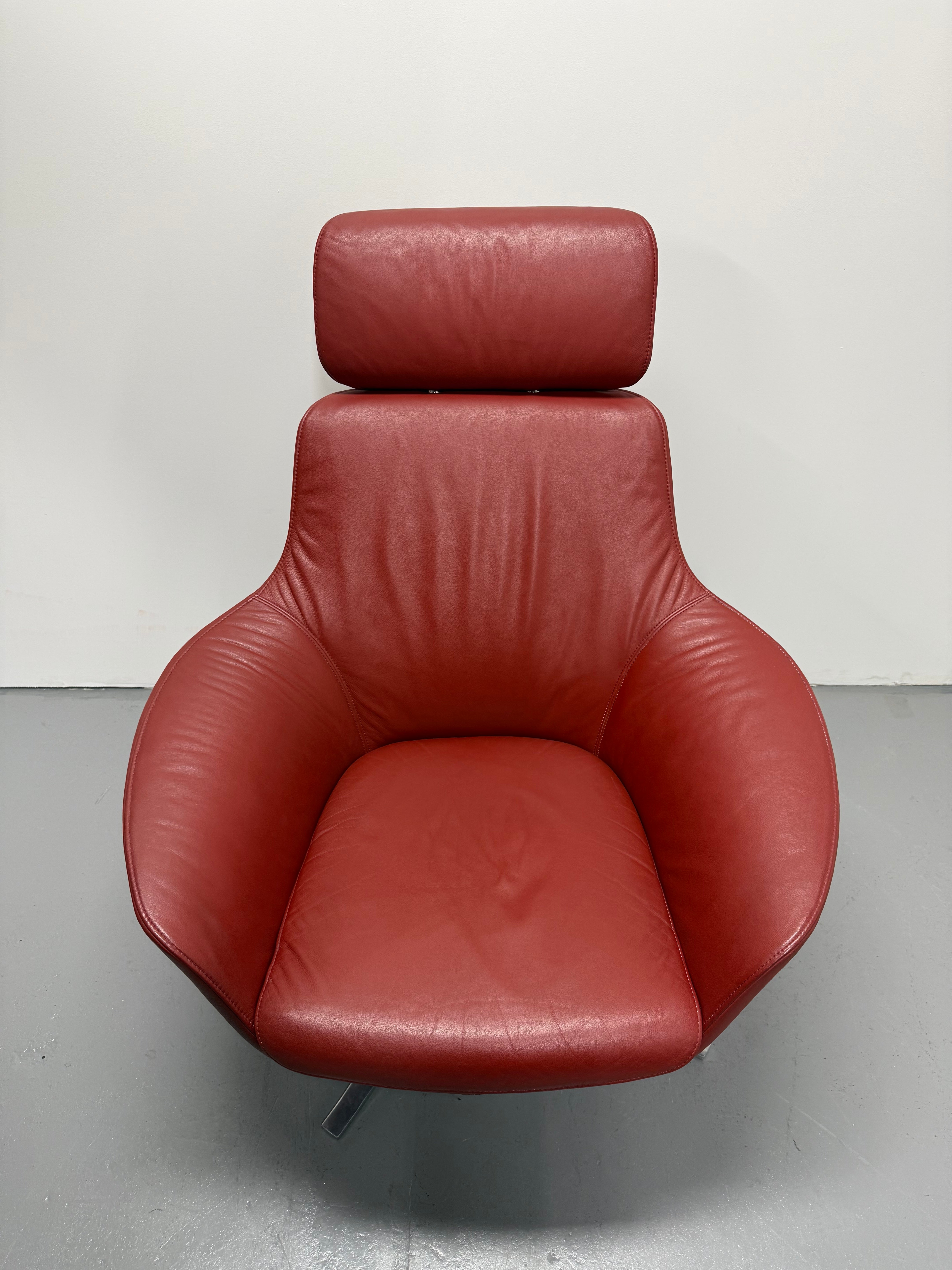 Walter Knoll Oscar Armchair with Headrest – Red Leather