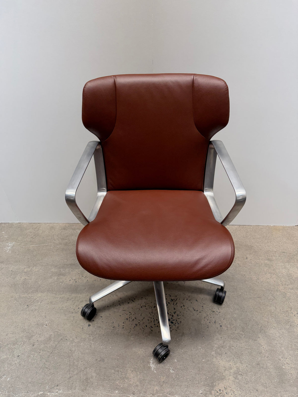 Wilkhahn Intra 295/6 Conference Chair – Brown Leather – view 6 – ex-showroom