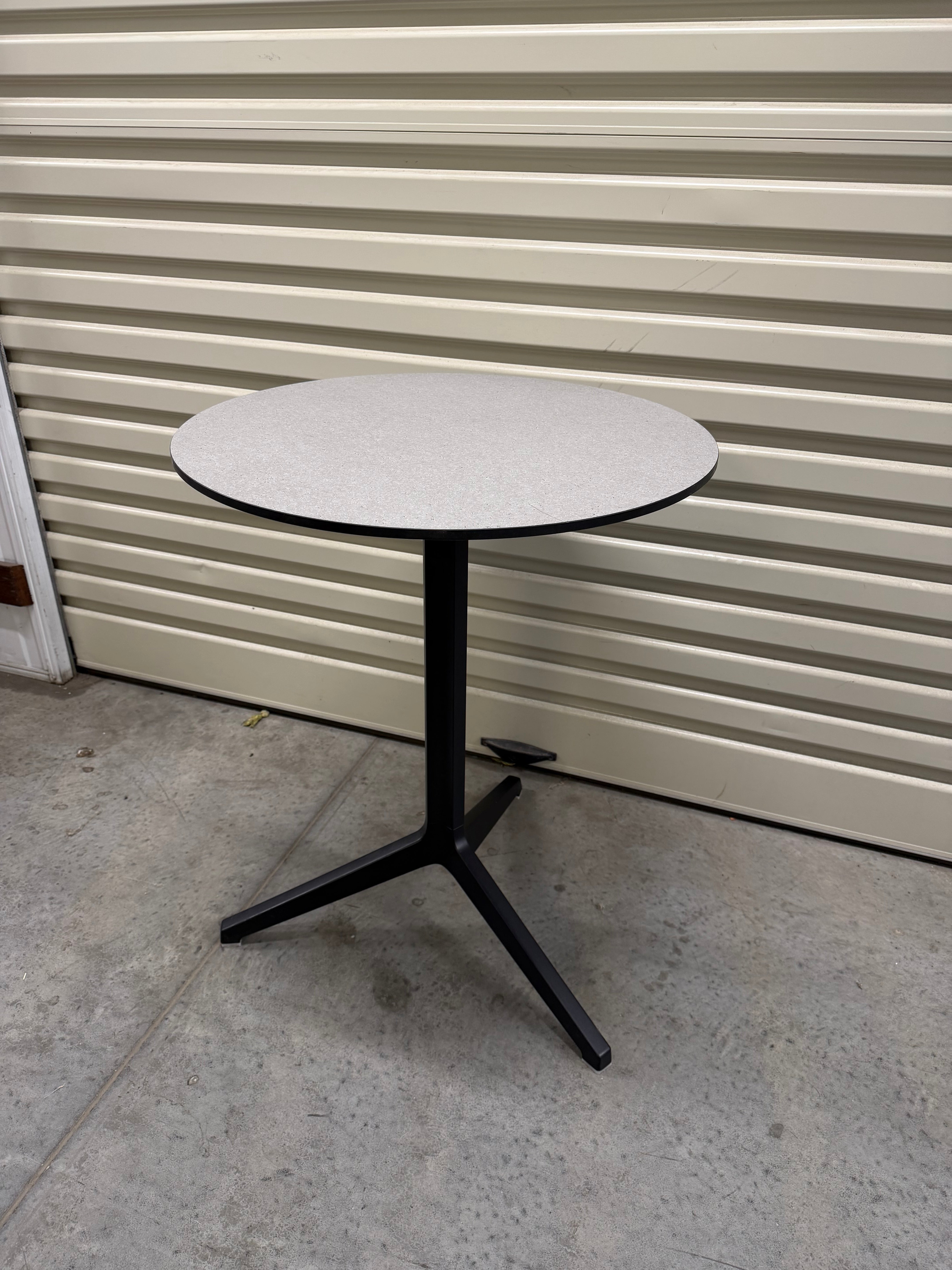 Pedrali Ypsilon 4790T Round Table – 600mm