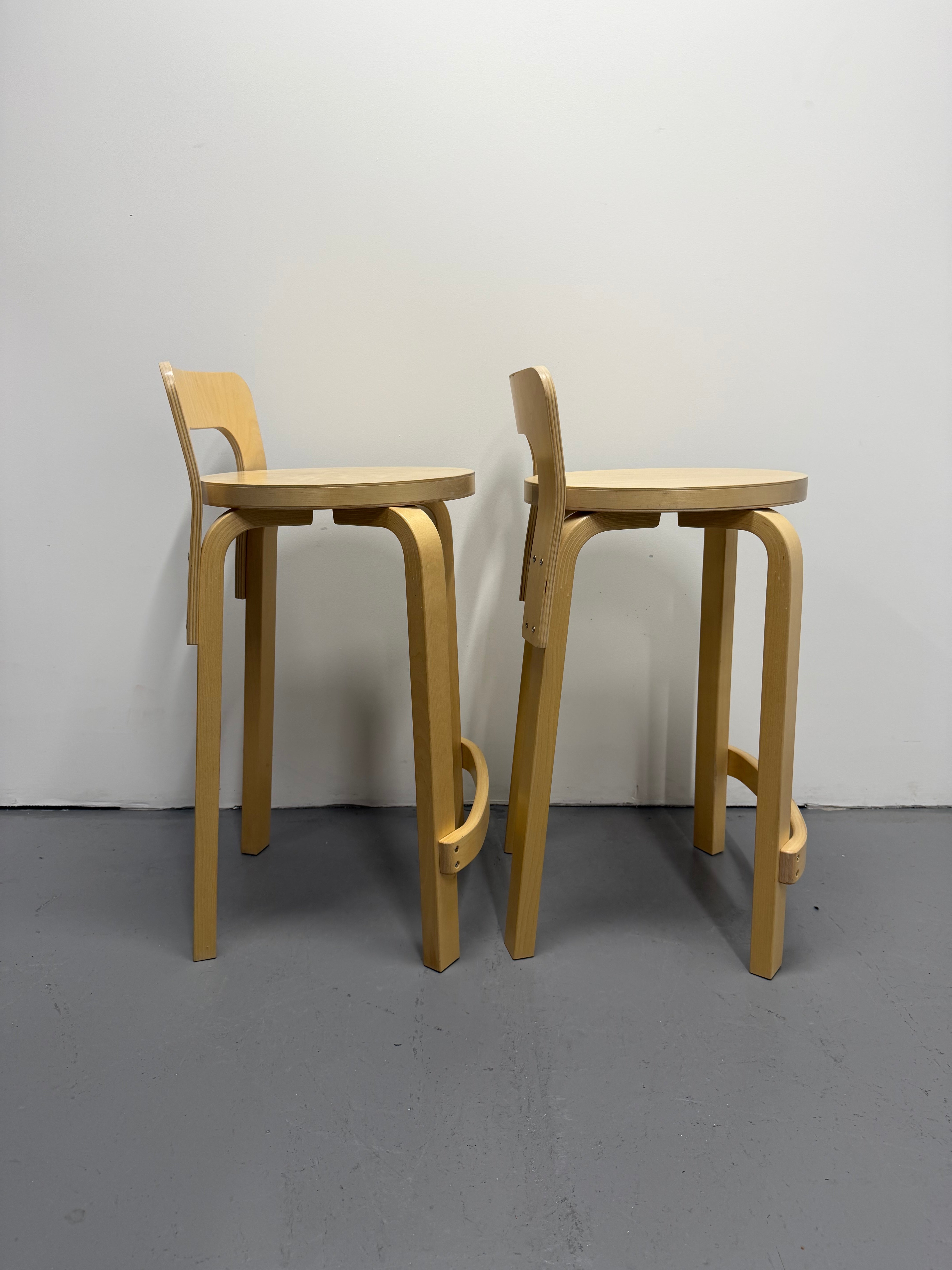 Artek Low Bar Stool K65 by Alvar Aalto – Natural Birch