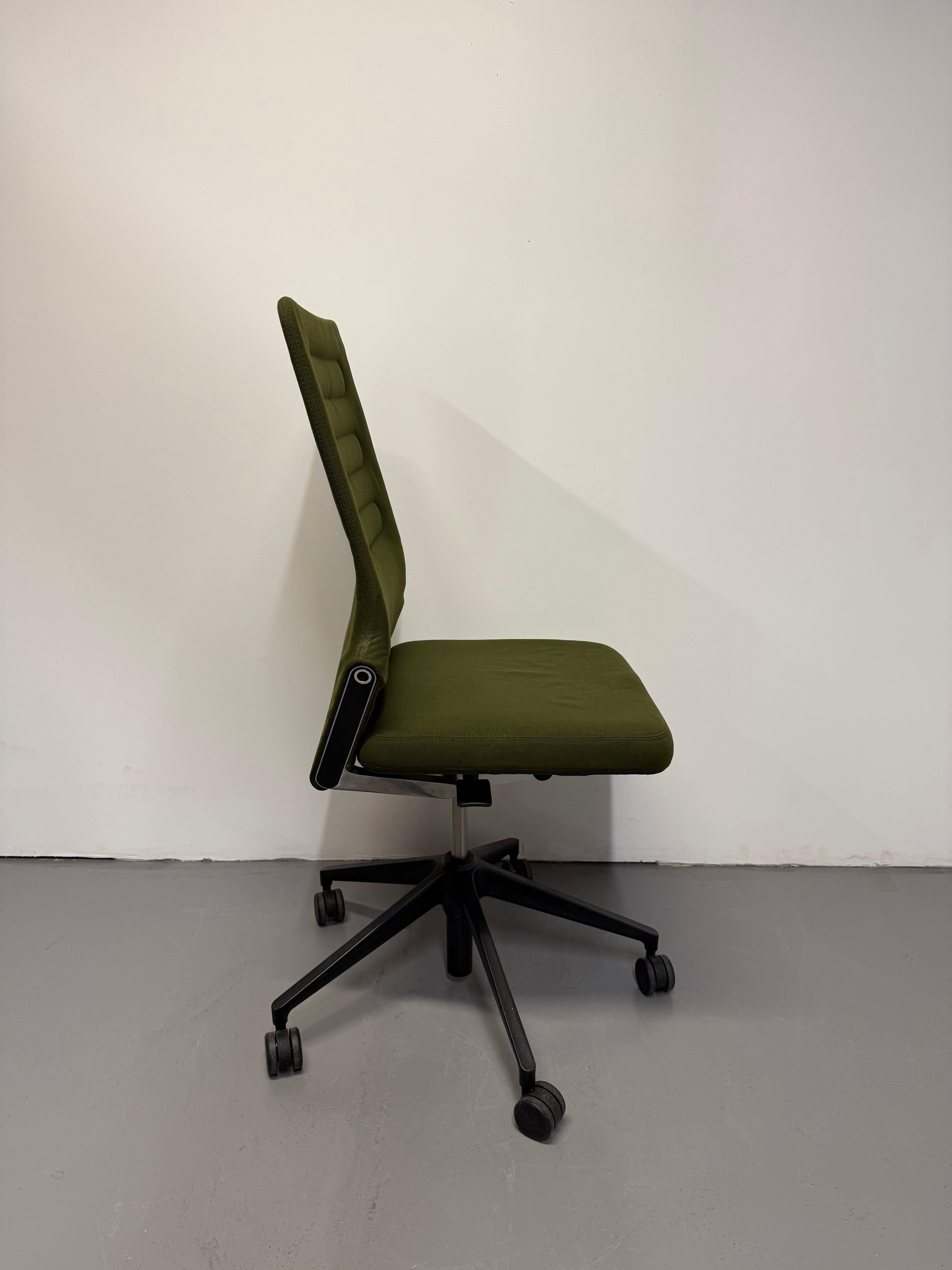 Vitra AC 4 Office Chair by Antonio Citterio – Forest Green / Dark Olive