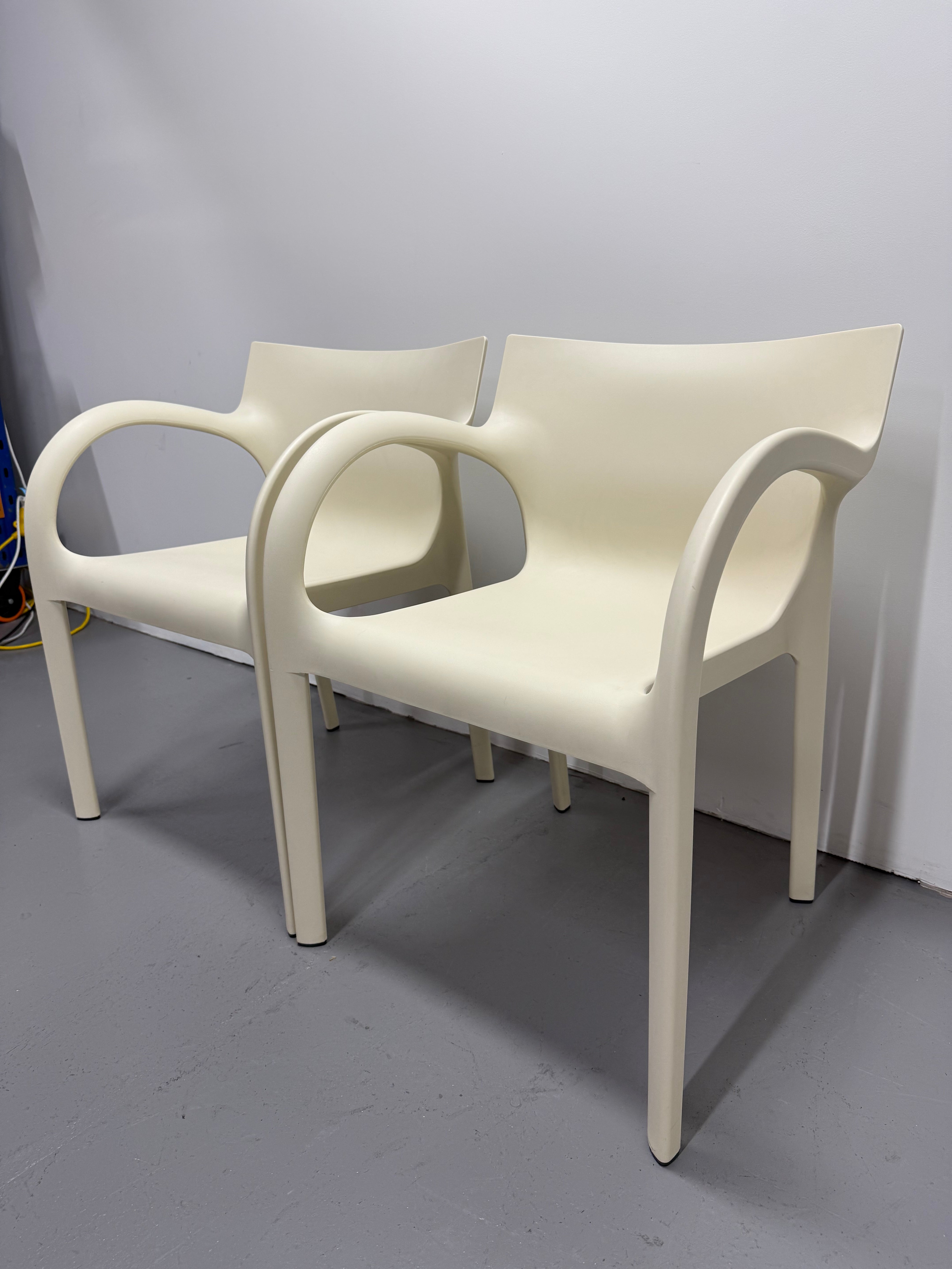 Segis Poppy Star Outdoor Chair – White (4-Leg Base)