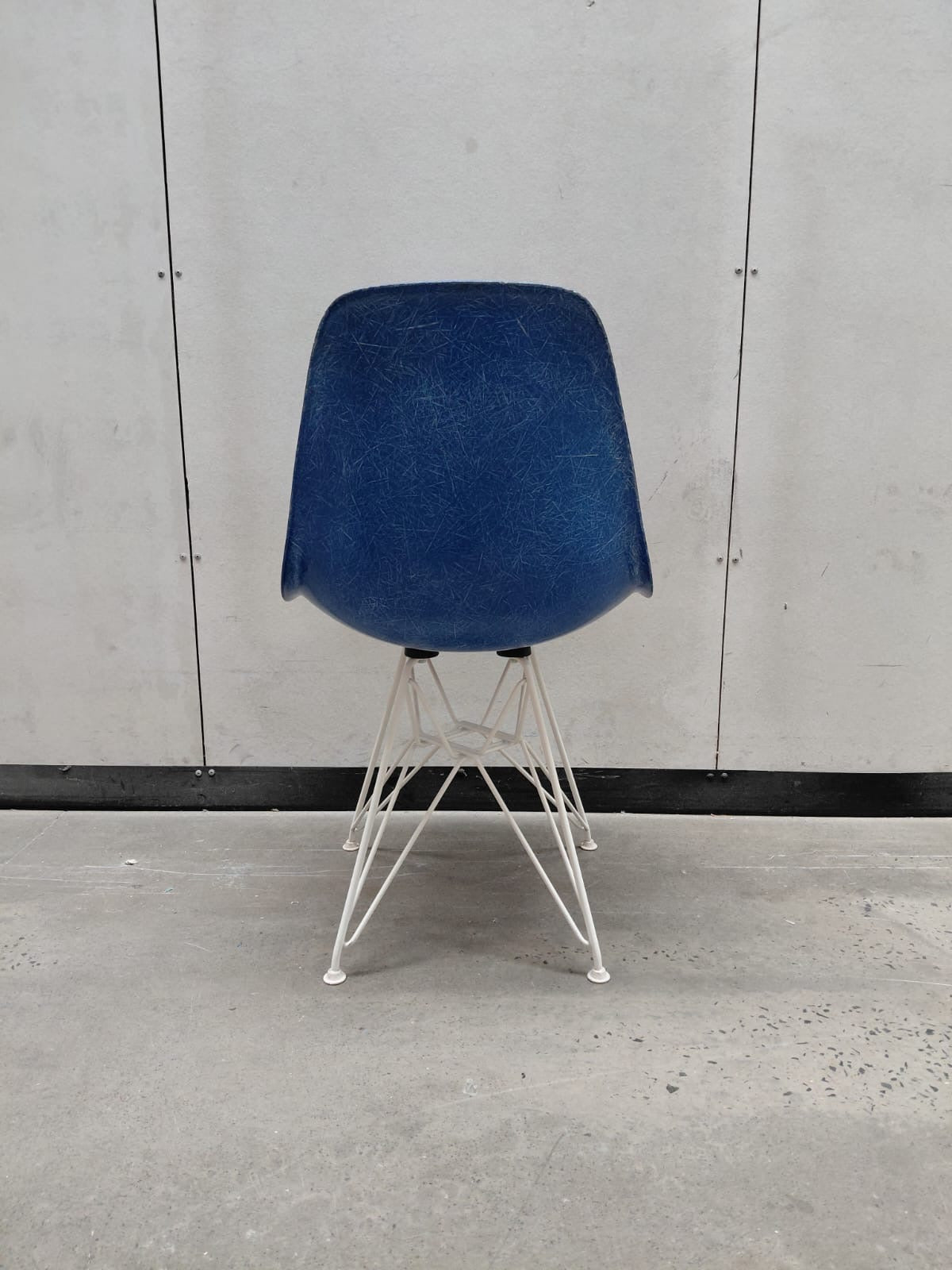 Authentic Herman Miller Eames Molded Fiberglass Side Chair – Ultramarine Blue / White Wire Base