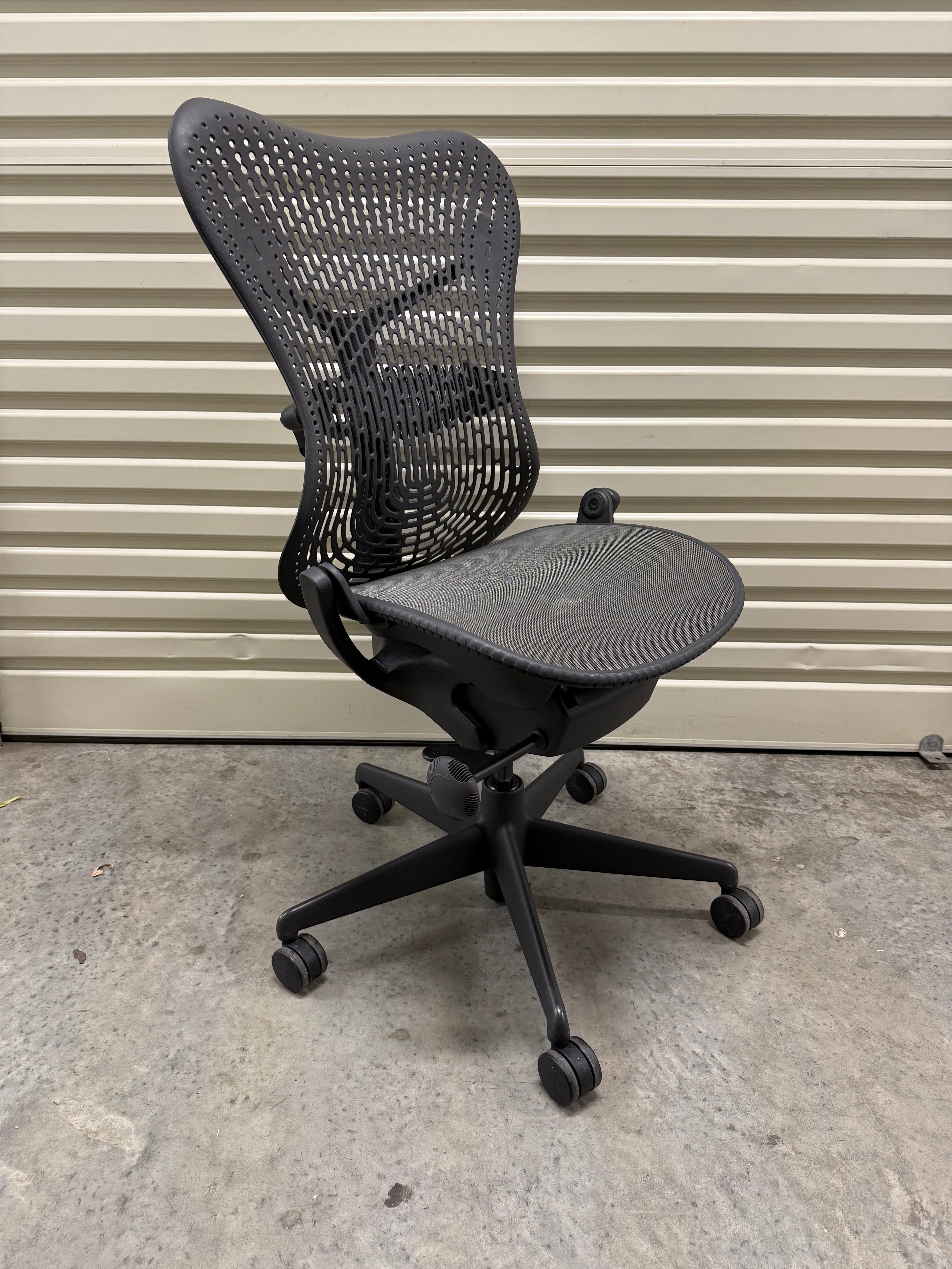 Herman Miller Mirra Office Chair no Arms - Graphite - Back Tilt Lock