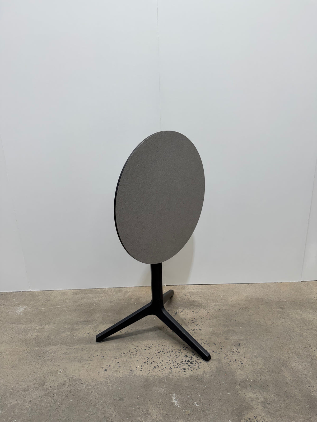 Pedrali Ypsilon 4790T Folding Table – Round Top, Black Three-Leg Base – view 2 – pre-owned
