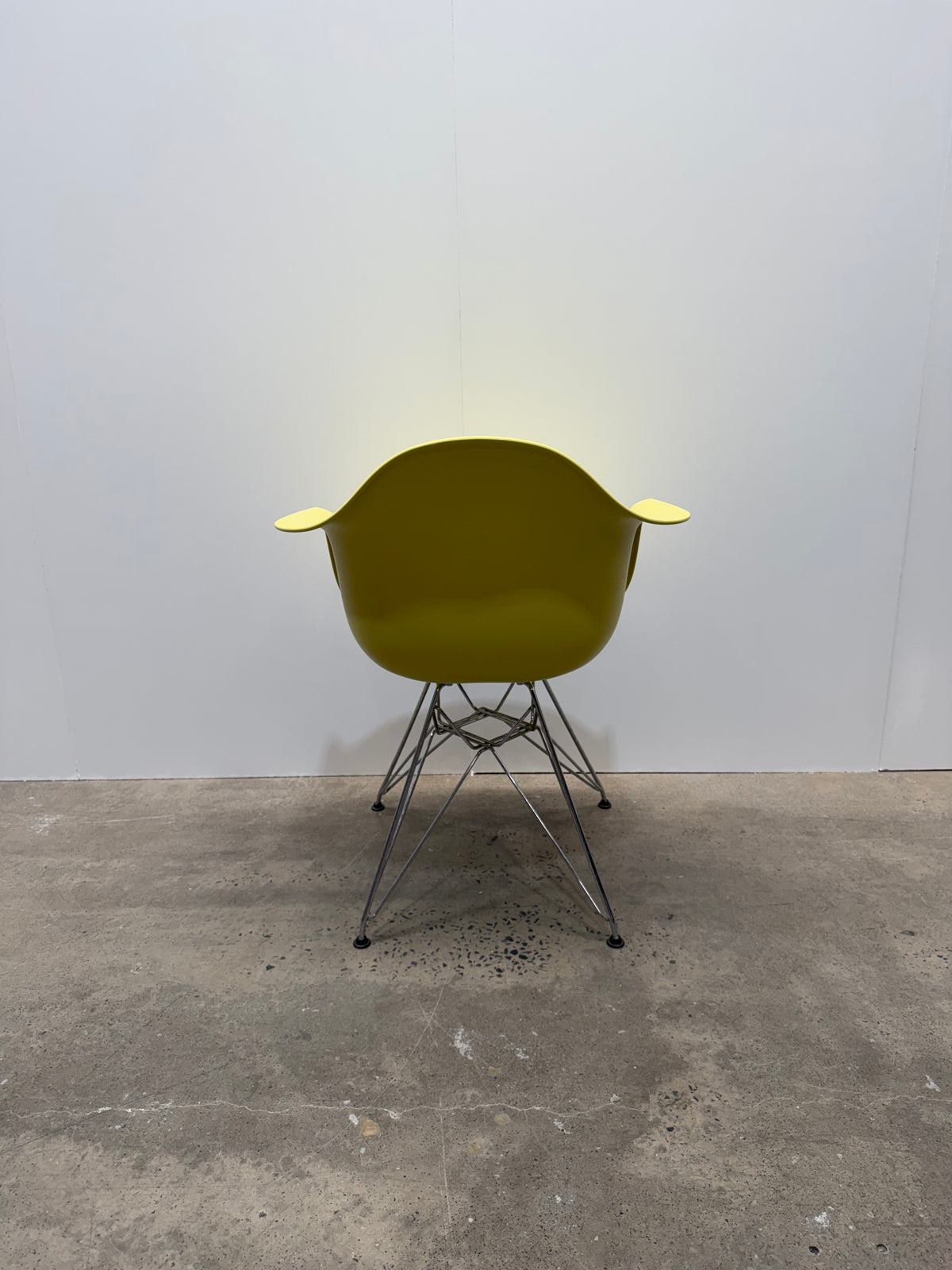 Vitra Eames Plastic Armchair DAR – Lemon Yellow, Chrome Eiffel Base – view 4 – pre-owned