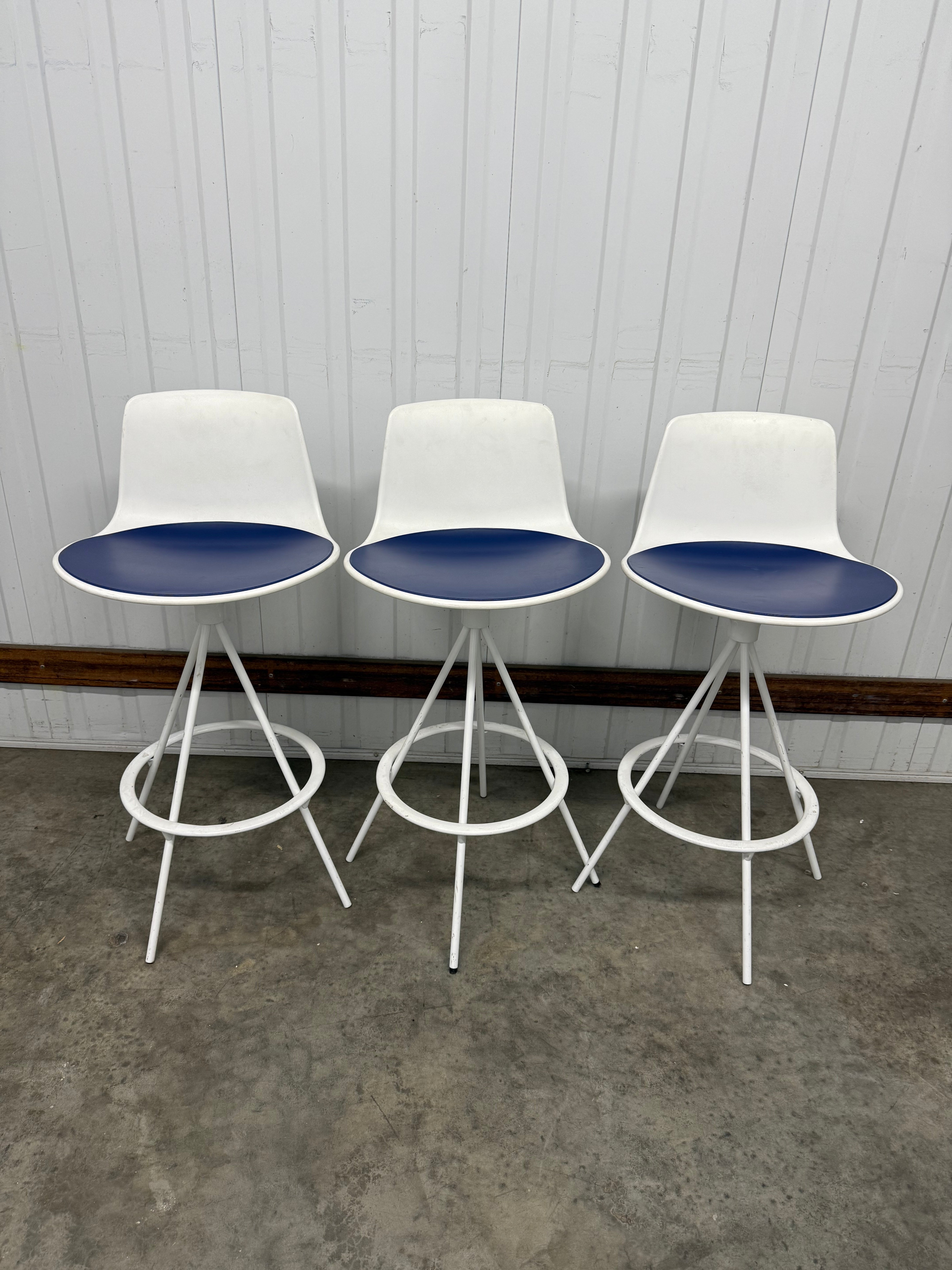 Enea Lottus Barstool – White with Blue Seat Pad
